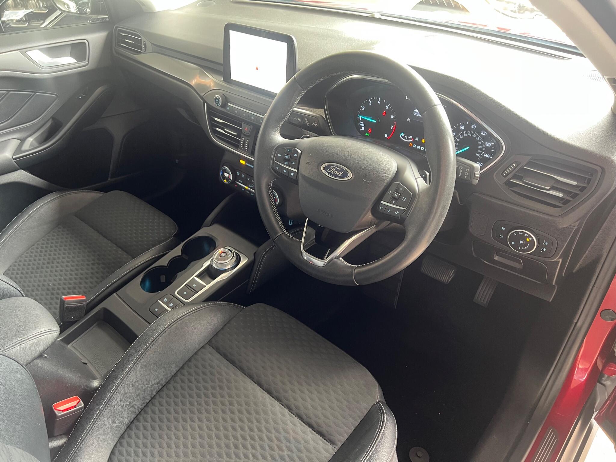 Ford Focus view 4