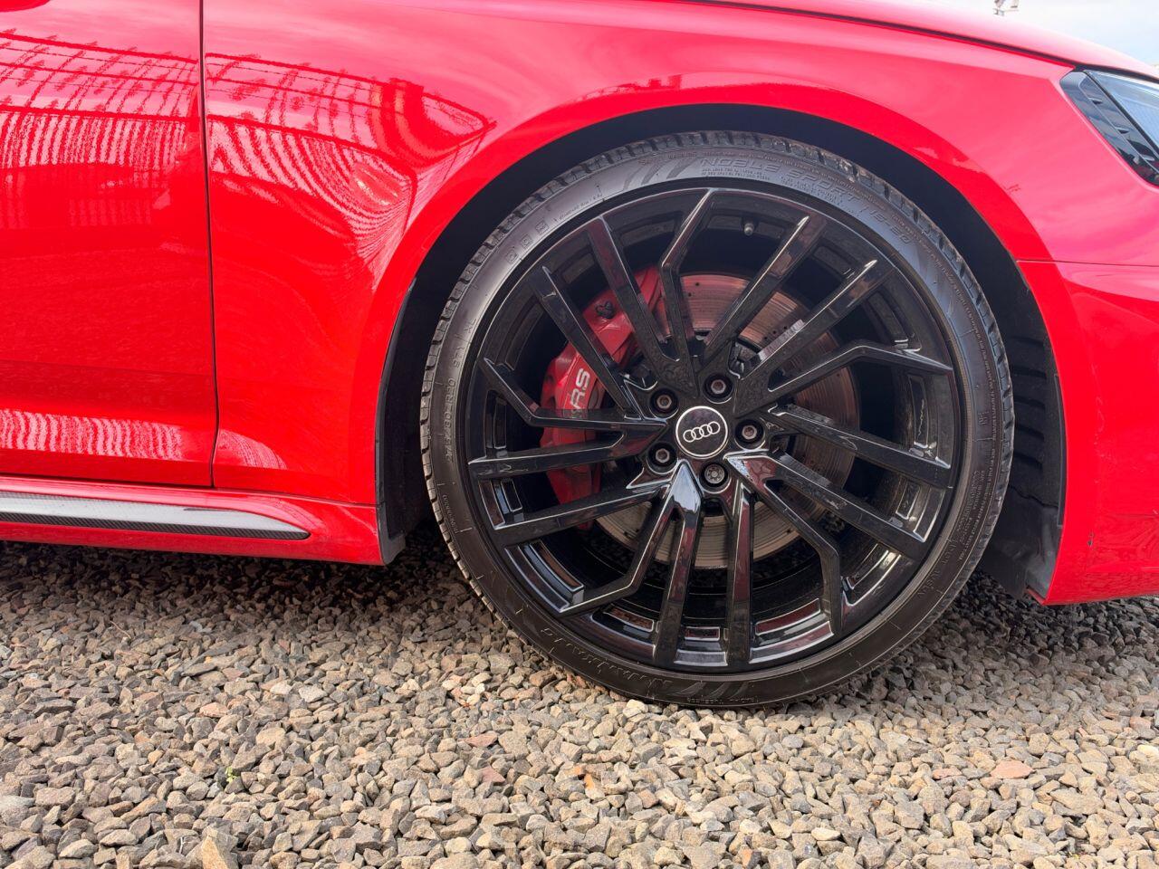 Audi RS4 view 45