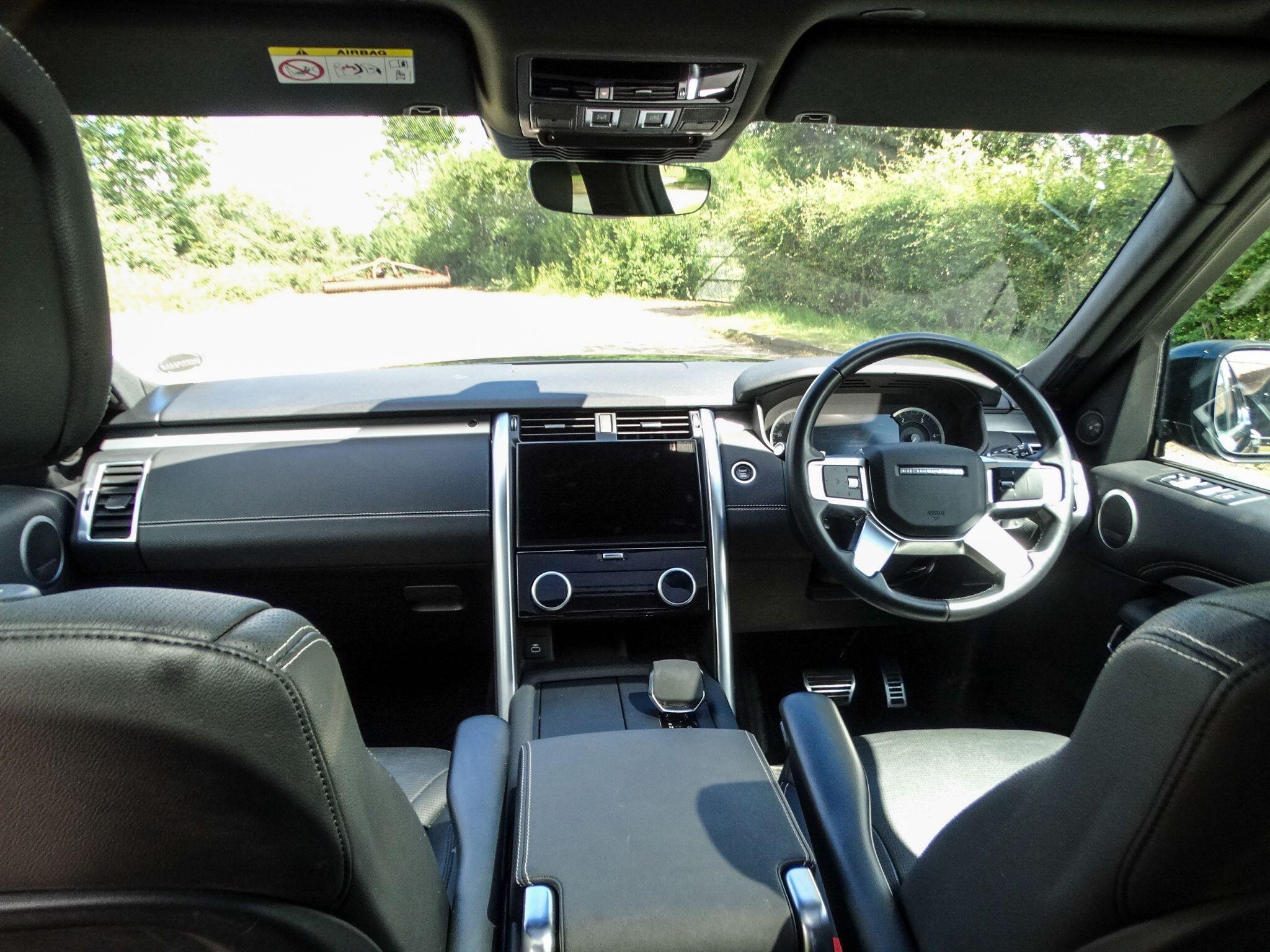 Land Rover Discovery 3 view 18