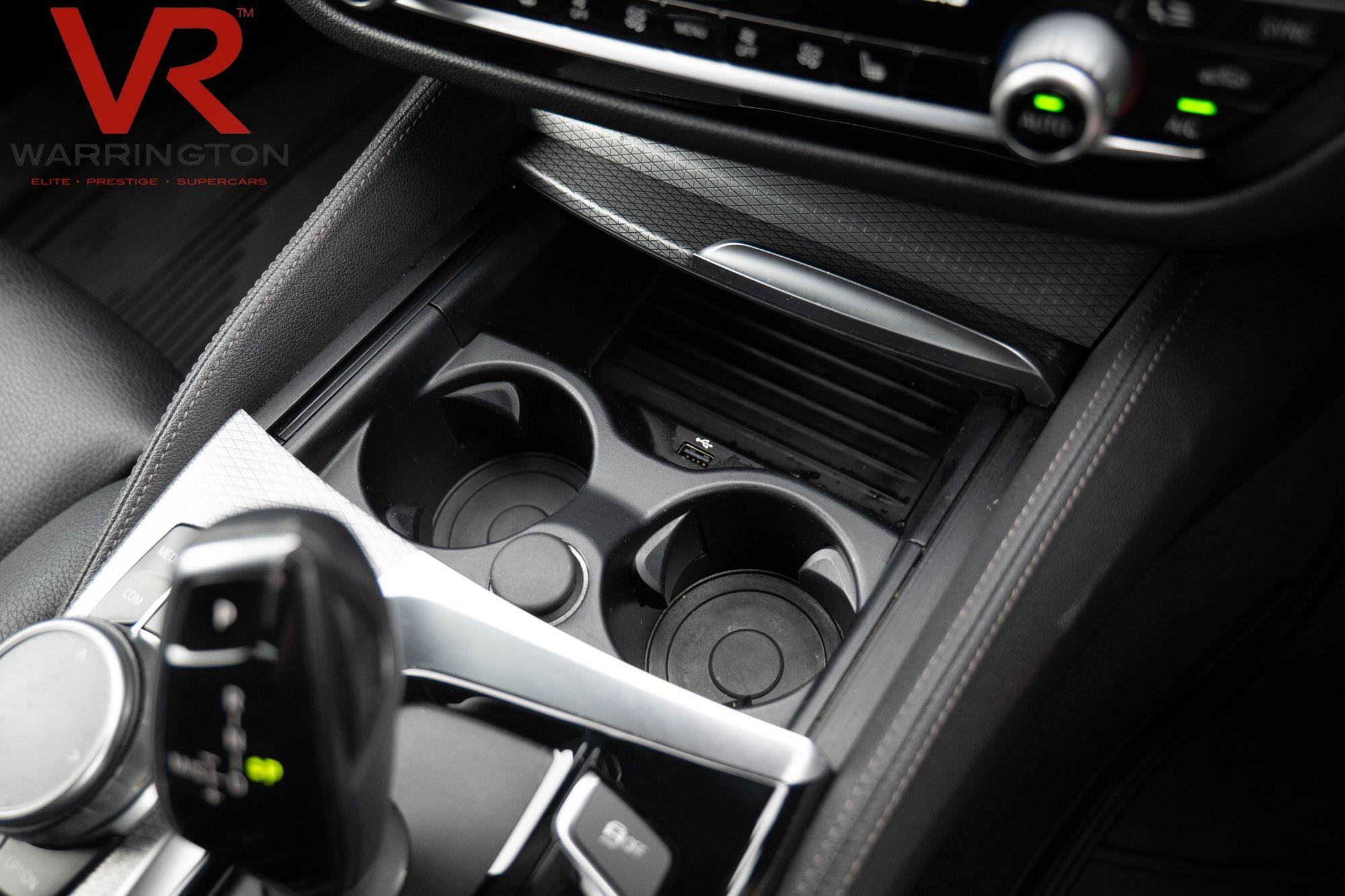 BMW 5 Series view 27