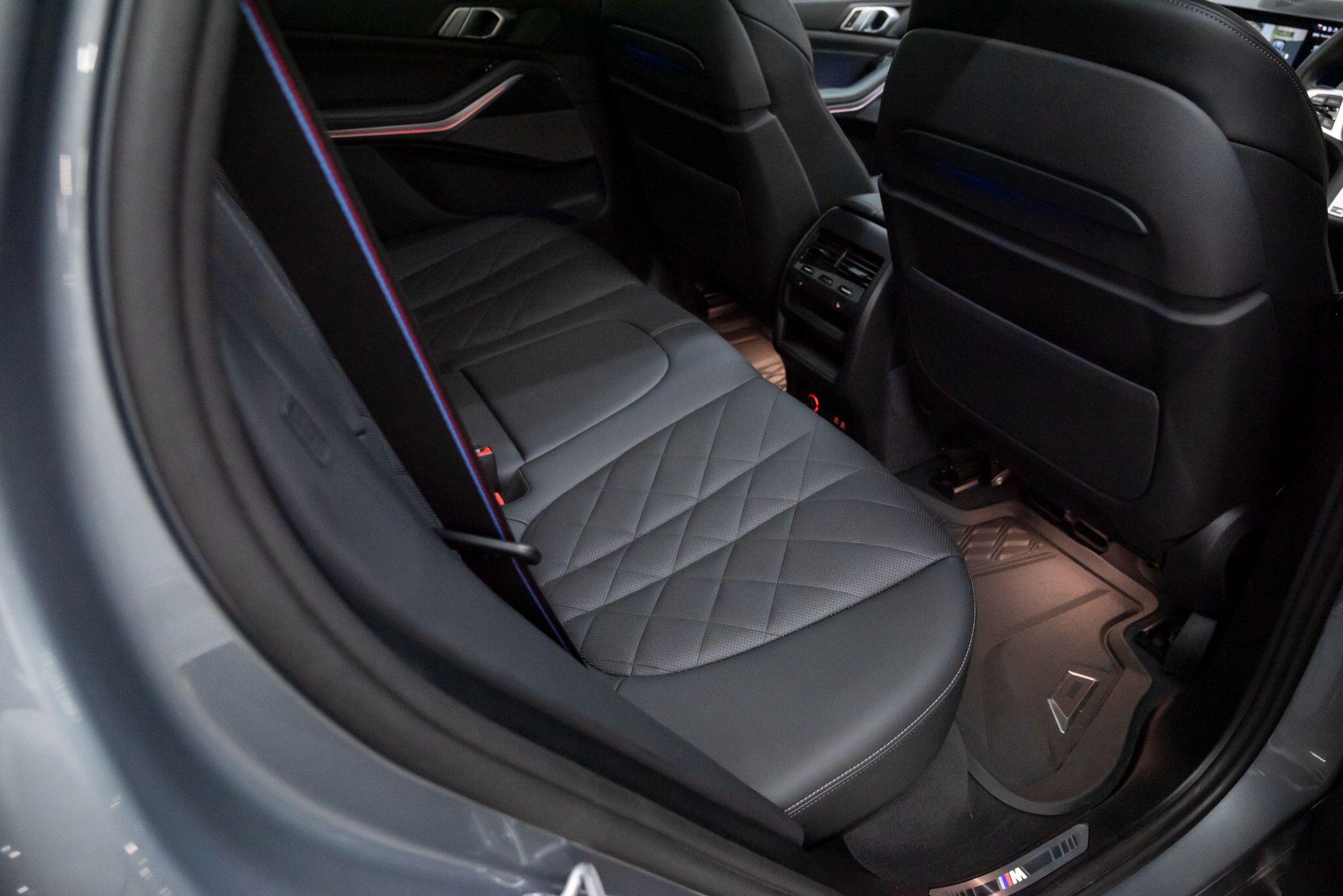 BMW X5 view 22