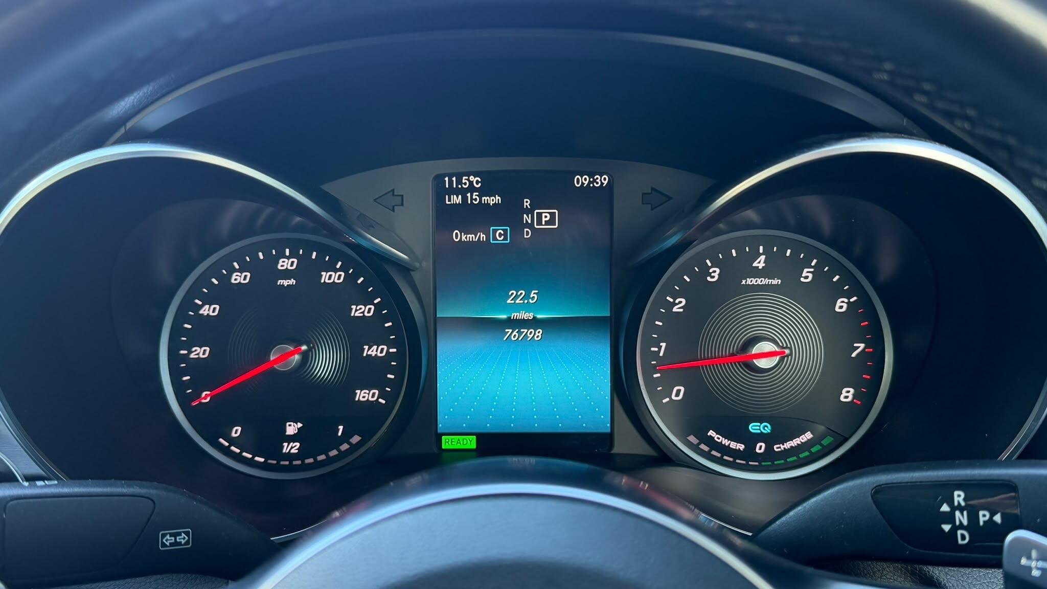 Mercedes-Benz C-Class view 21