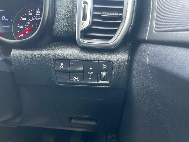 2017 Kia Sportage 1.6 GDi 2 Euro 6 (s/s) 5dr • 96,290 miles image 49