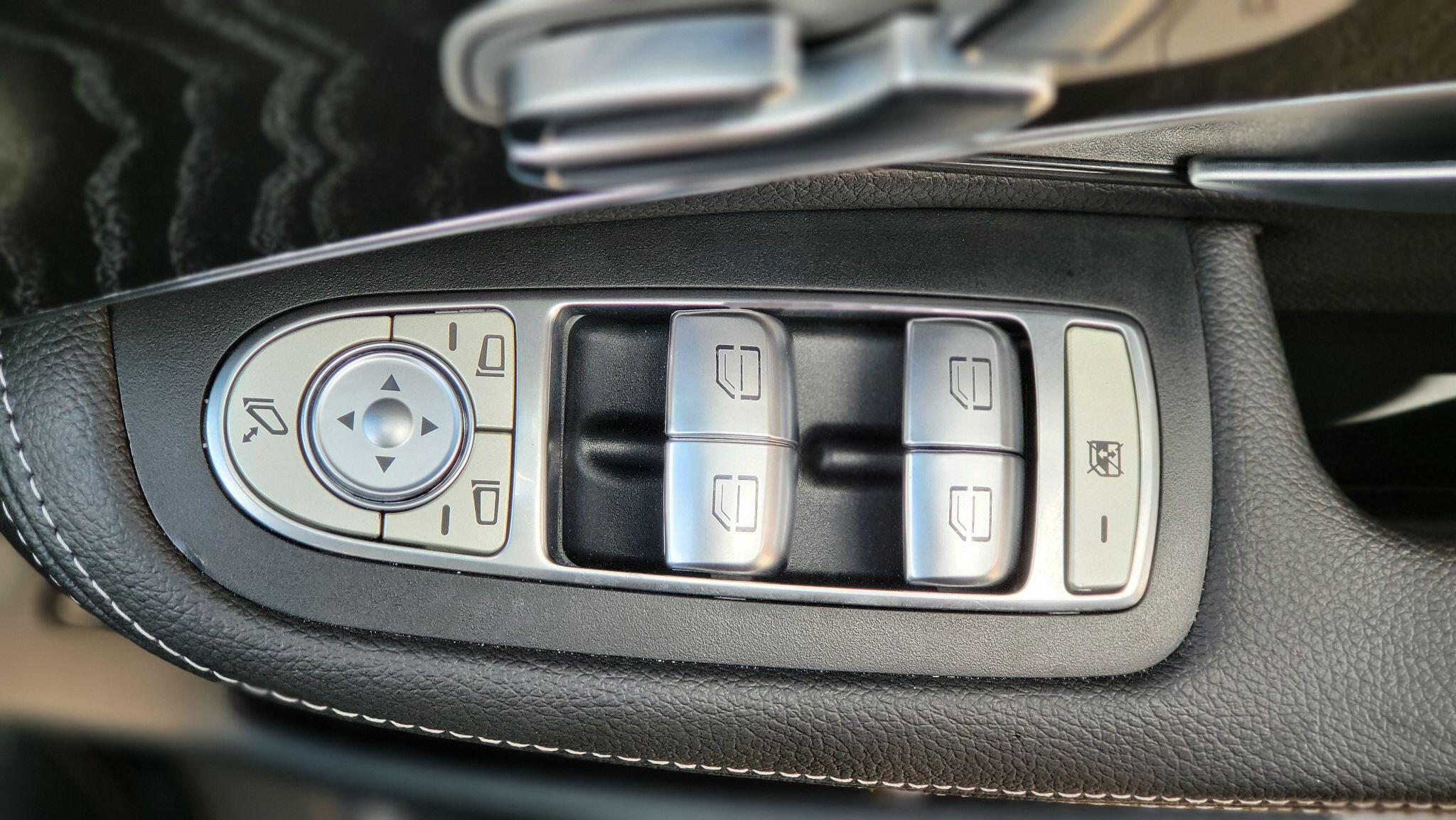 Mercedes-Benz Mercedes-Benz GLC view 18