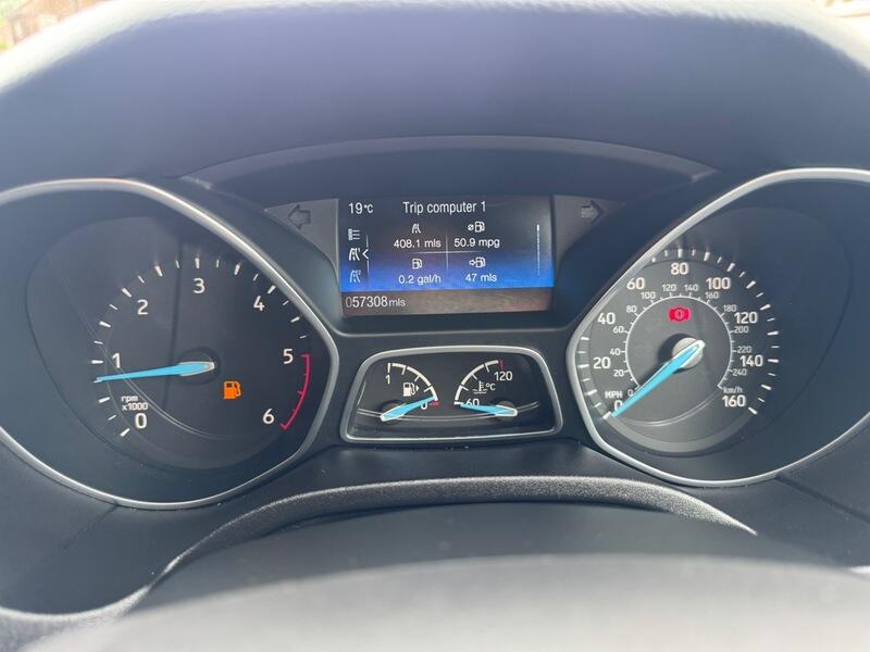 Ford Focus view 17