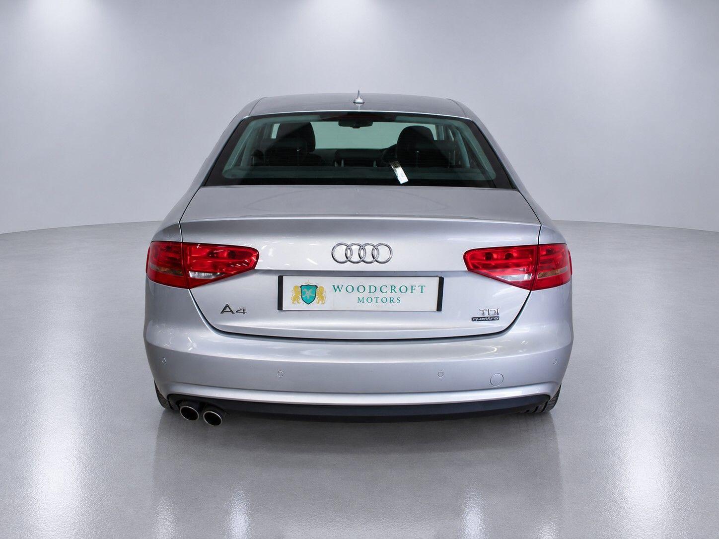 Audi A4 view 14