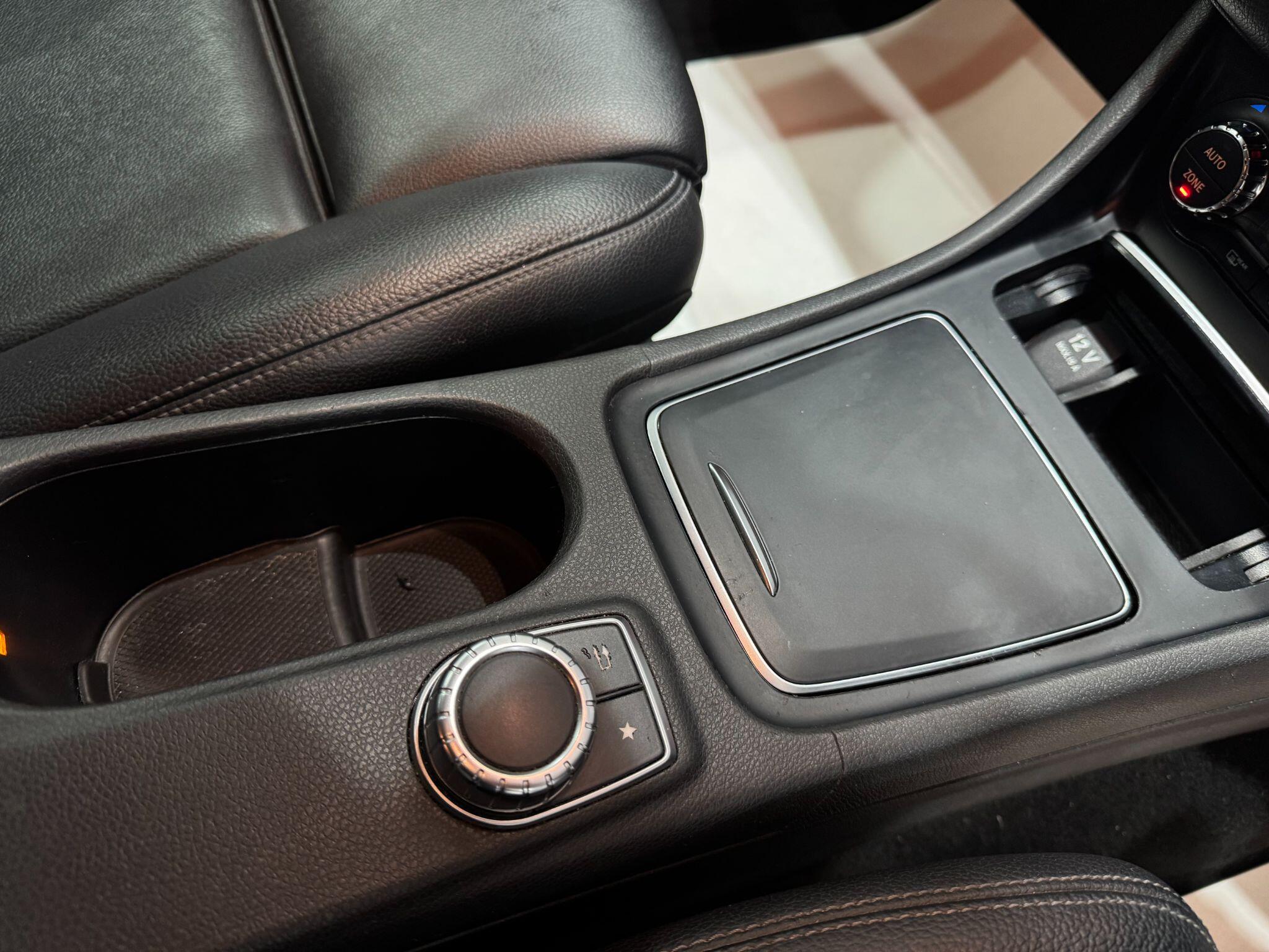 Mercedes-Benz GLA view 41