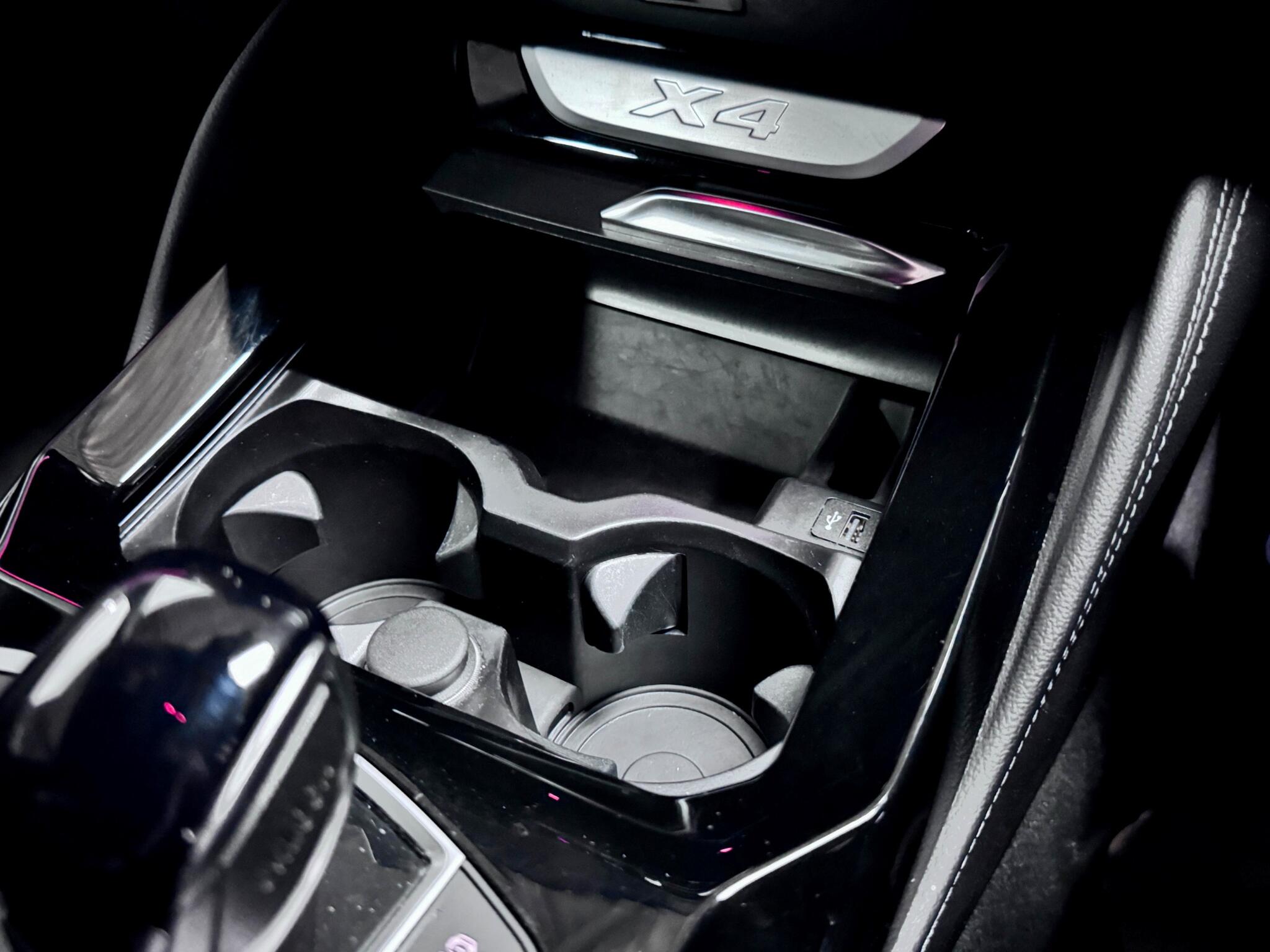 BMW X4 view 30