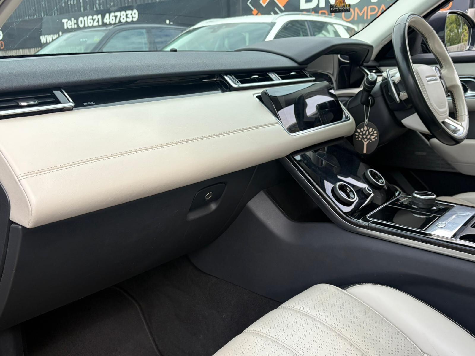 Land Rover Range Rover Velar view 10