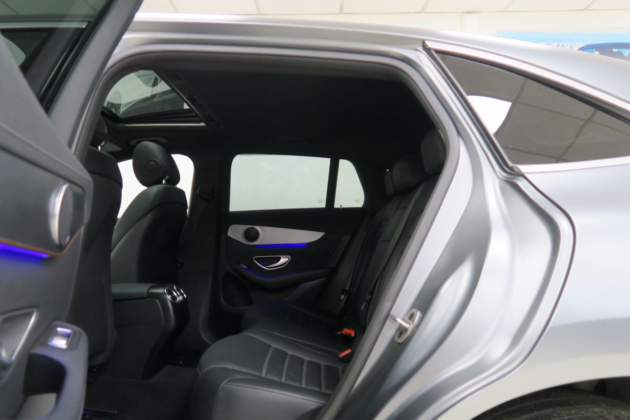 Mercedes-Benz Eqc view 11
