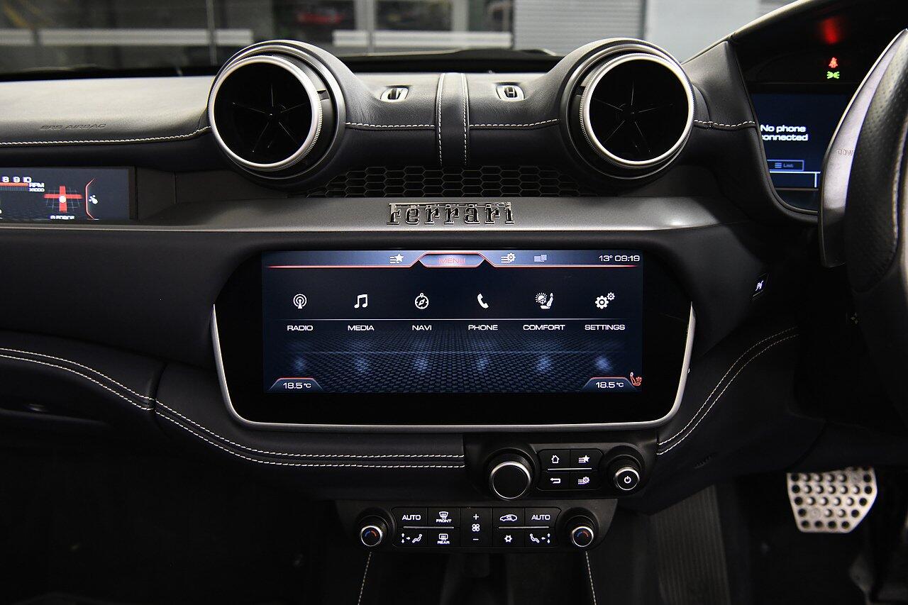 Ferrari Portofino view 20