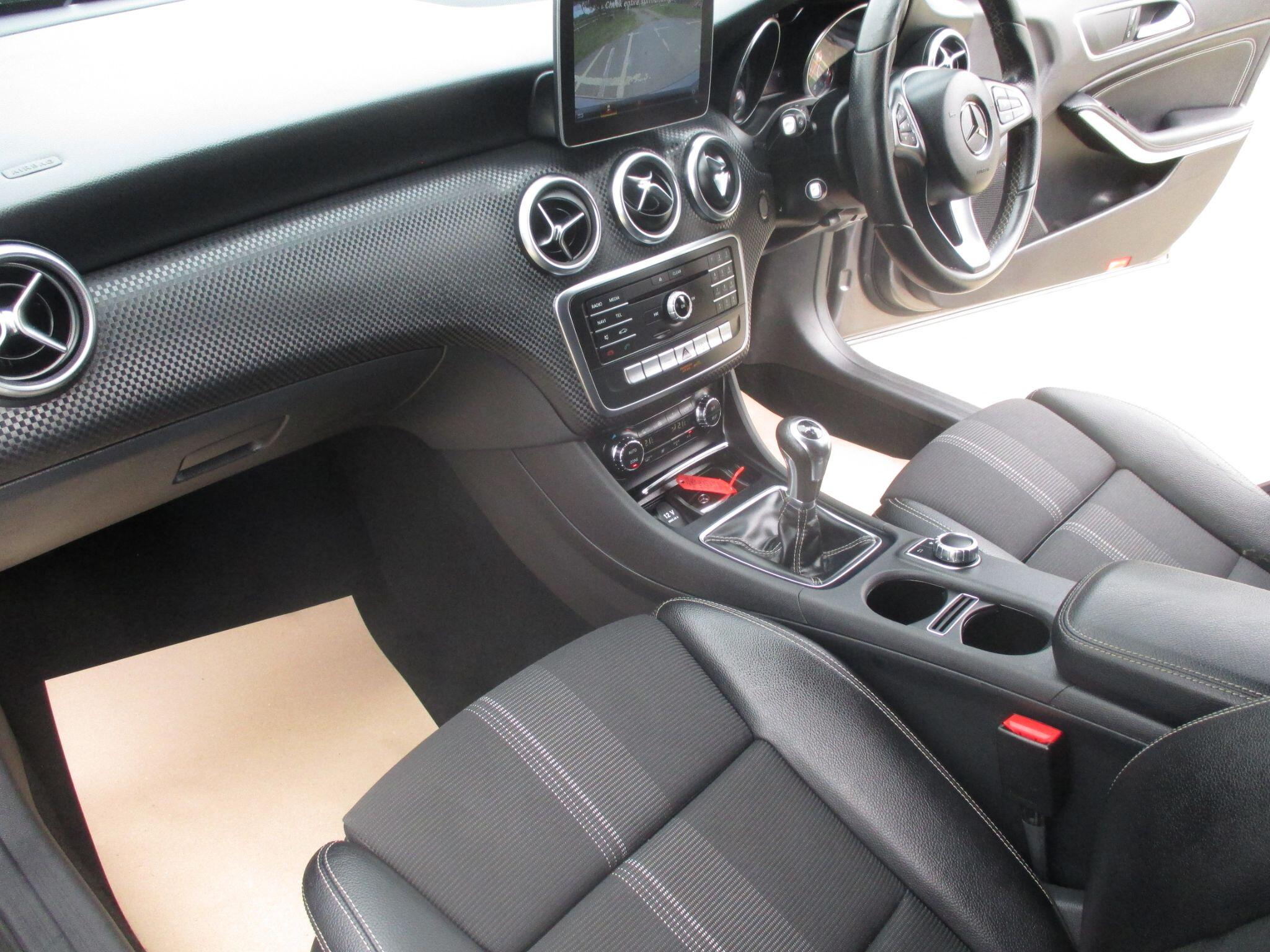 Mercedes-Benz A-Class view 33