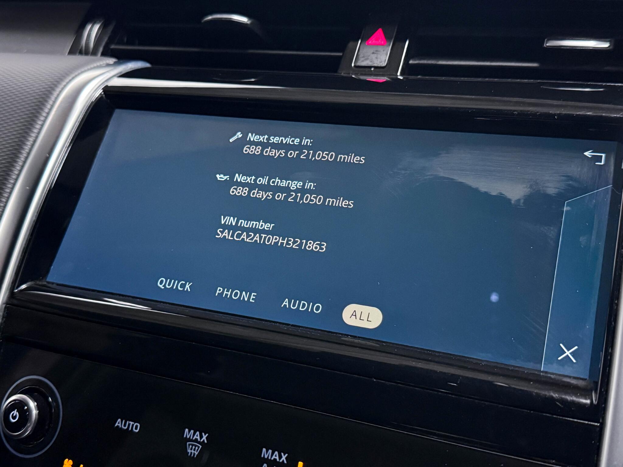 Land Rover Discovery Sport view 48
