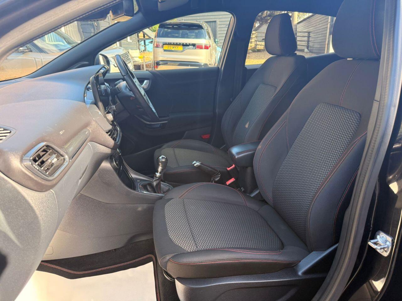 Ford Puma view 13
