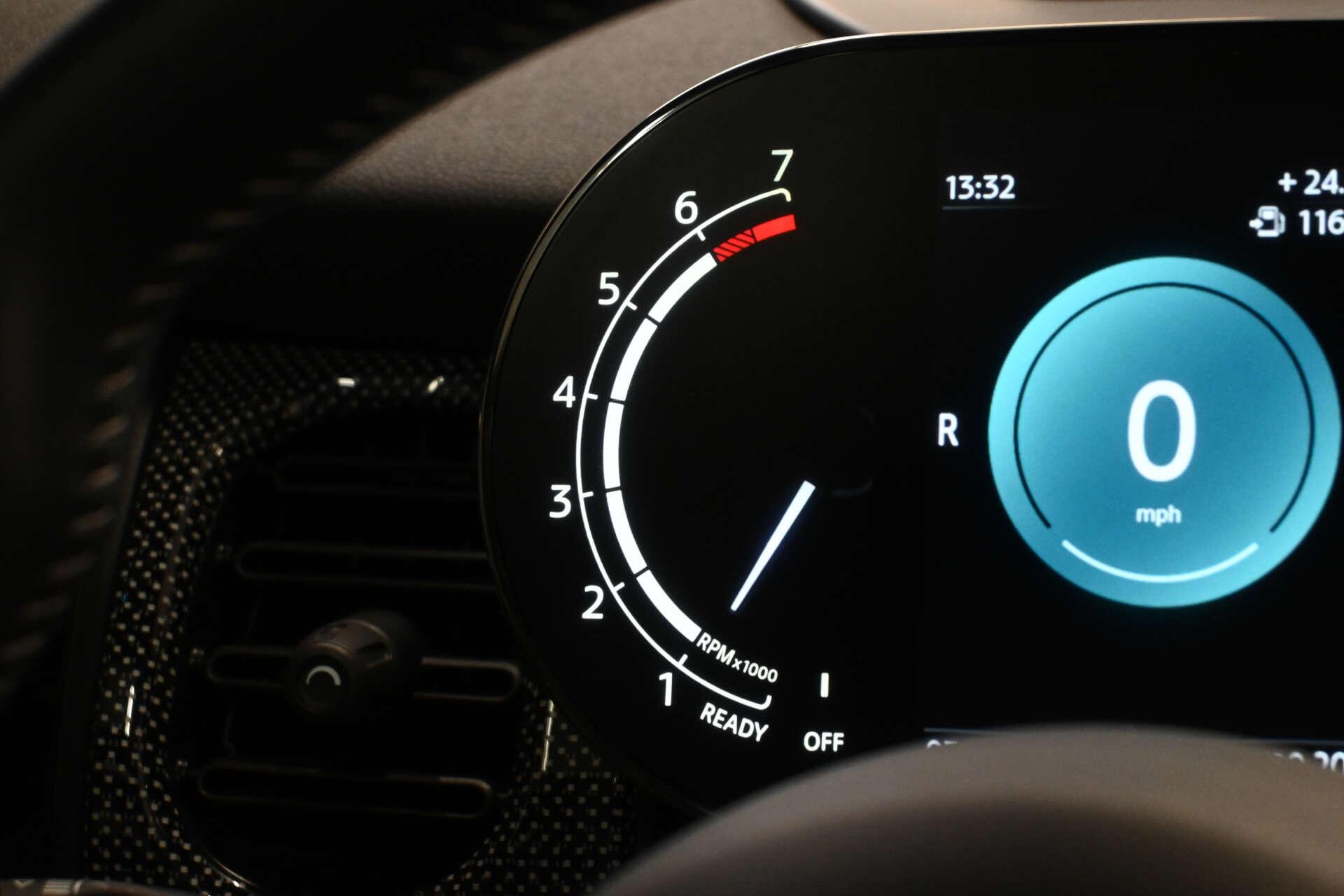 Mini Hatch view 33