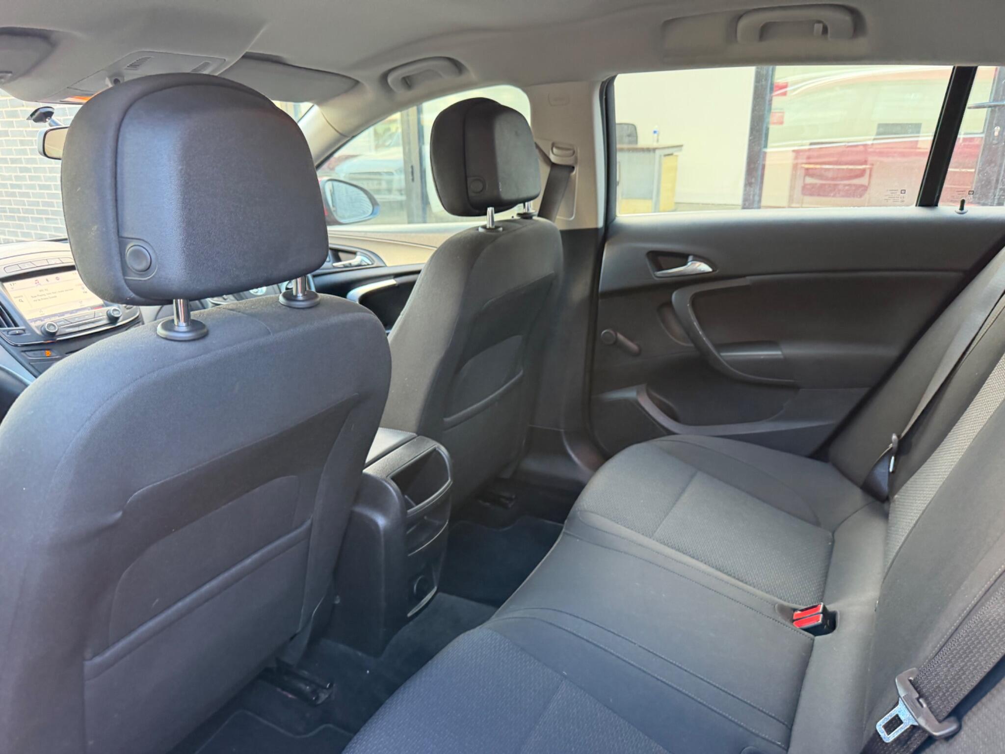 Vauxhall Insignia view 27