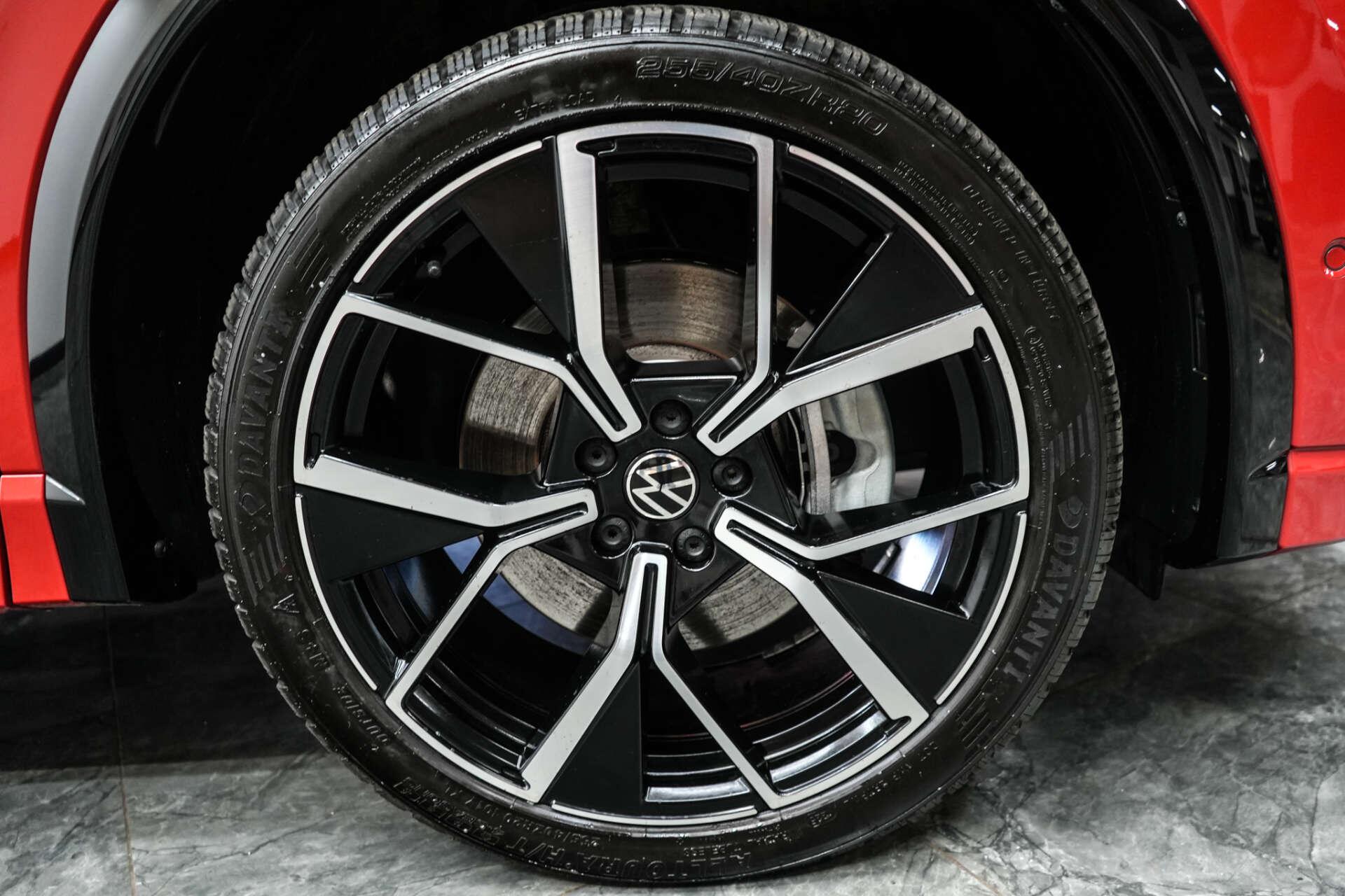 Volkswagen Tiguan view 7