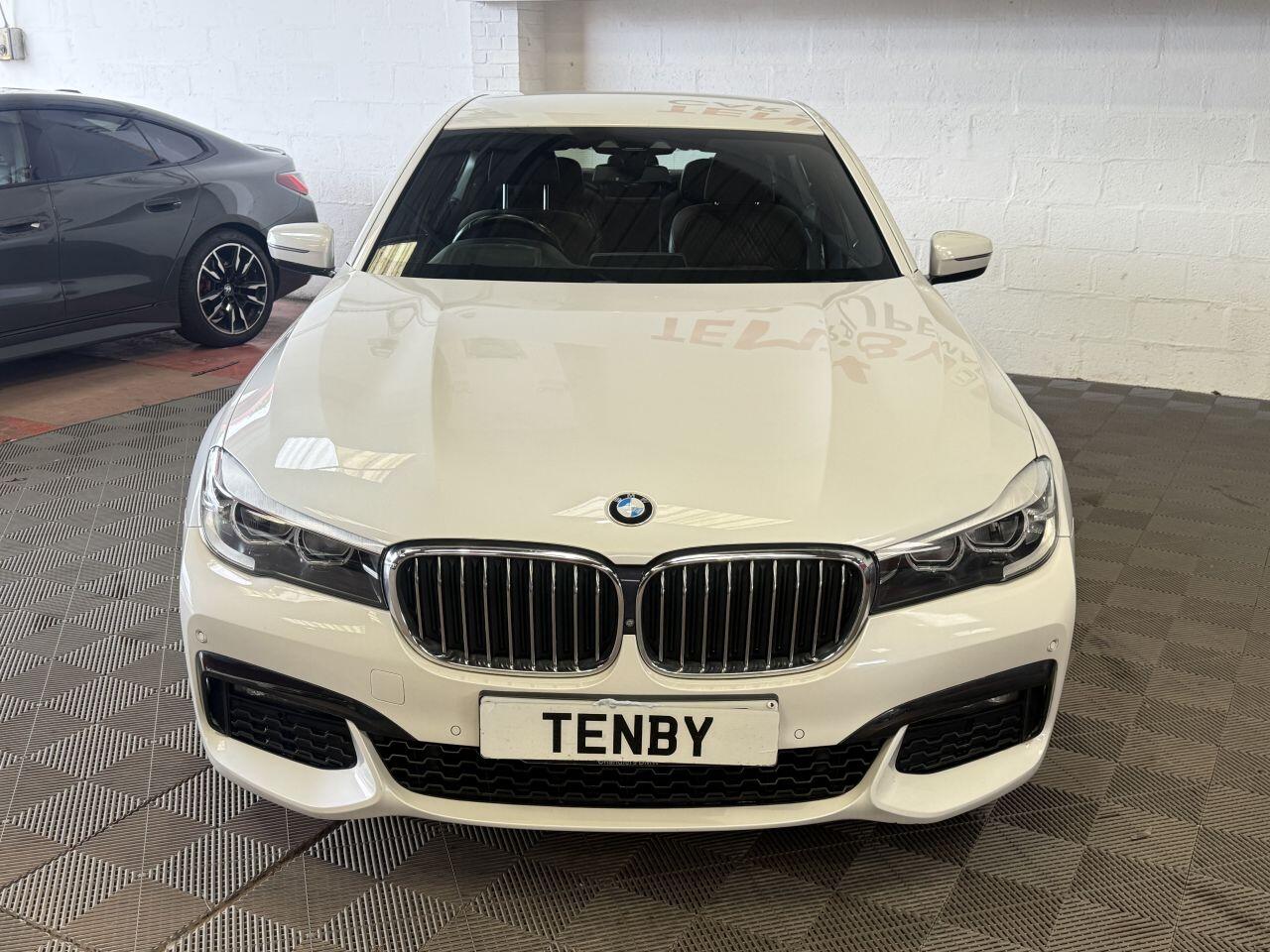BMW 7 Series view 4