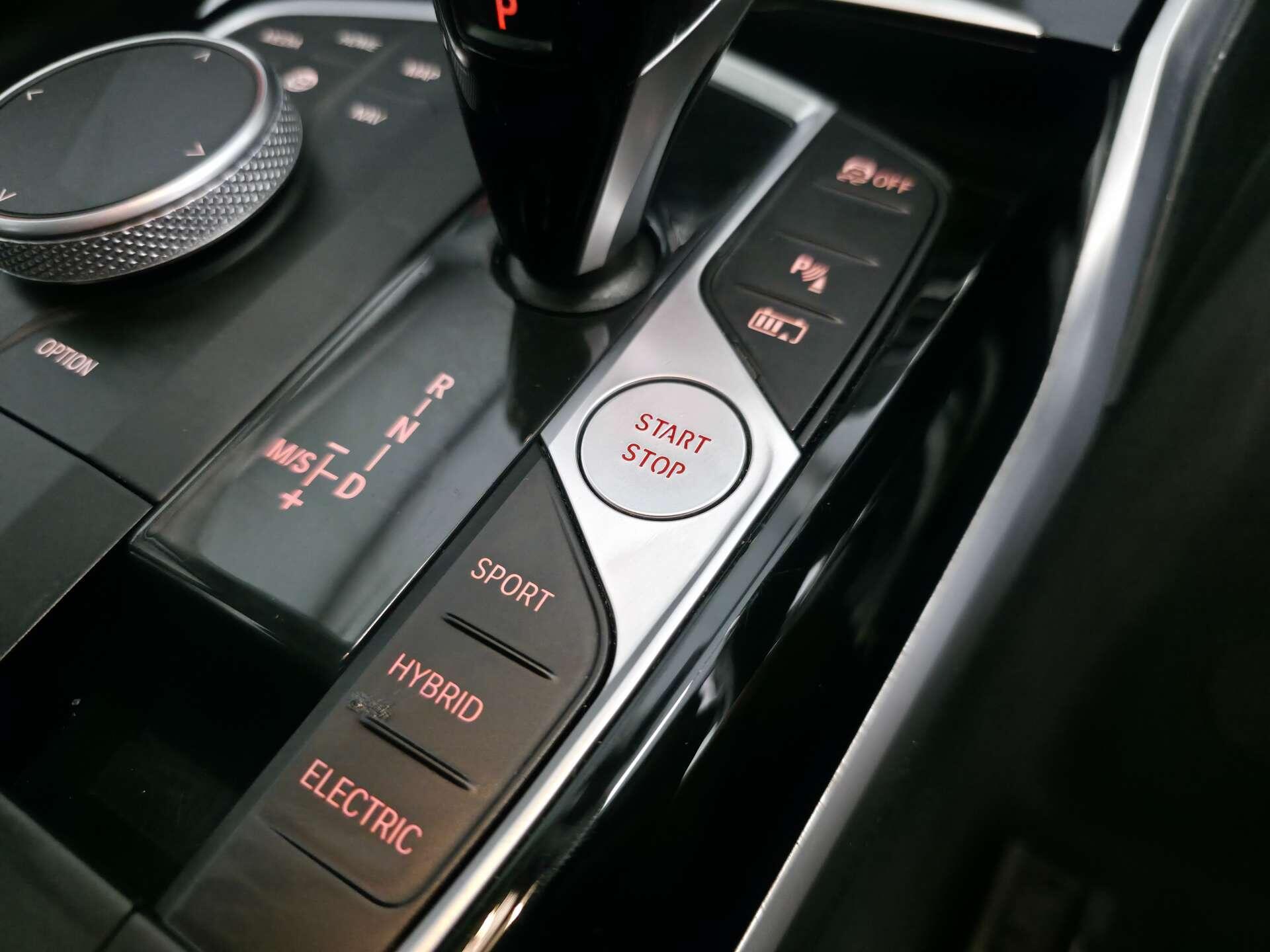 BMW 3 Series view 26