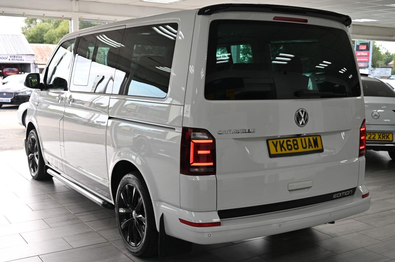 Volkswagen Caravelle view 11