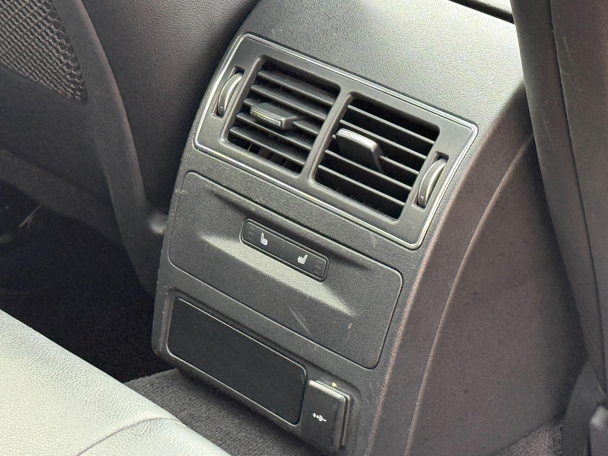 Jaguar XF view 30