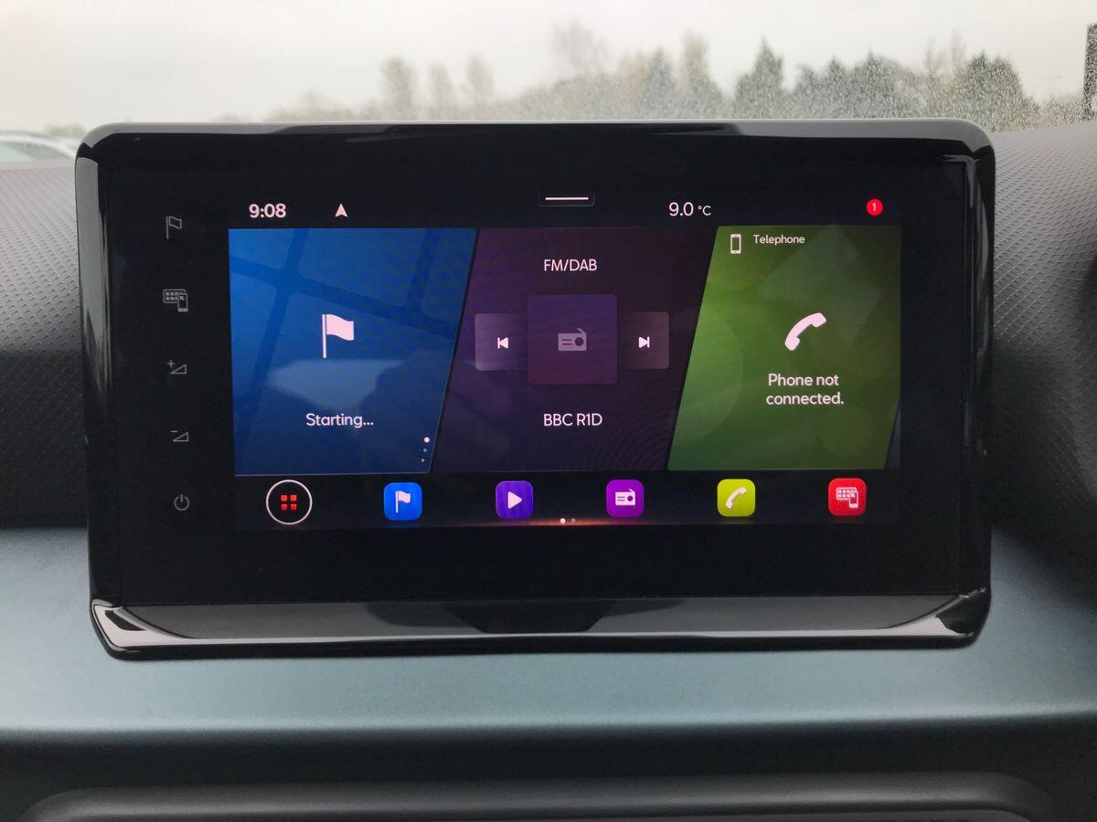 SEAT Arona view 13