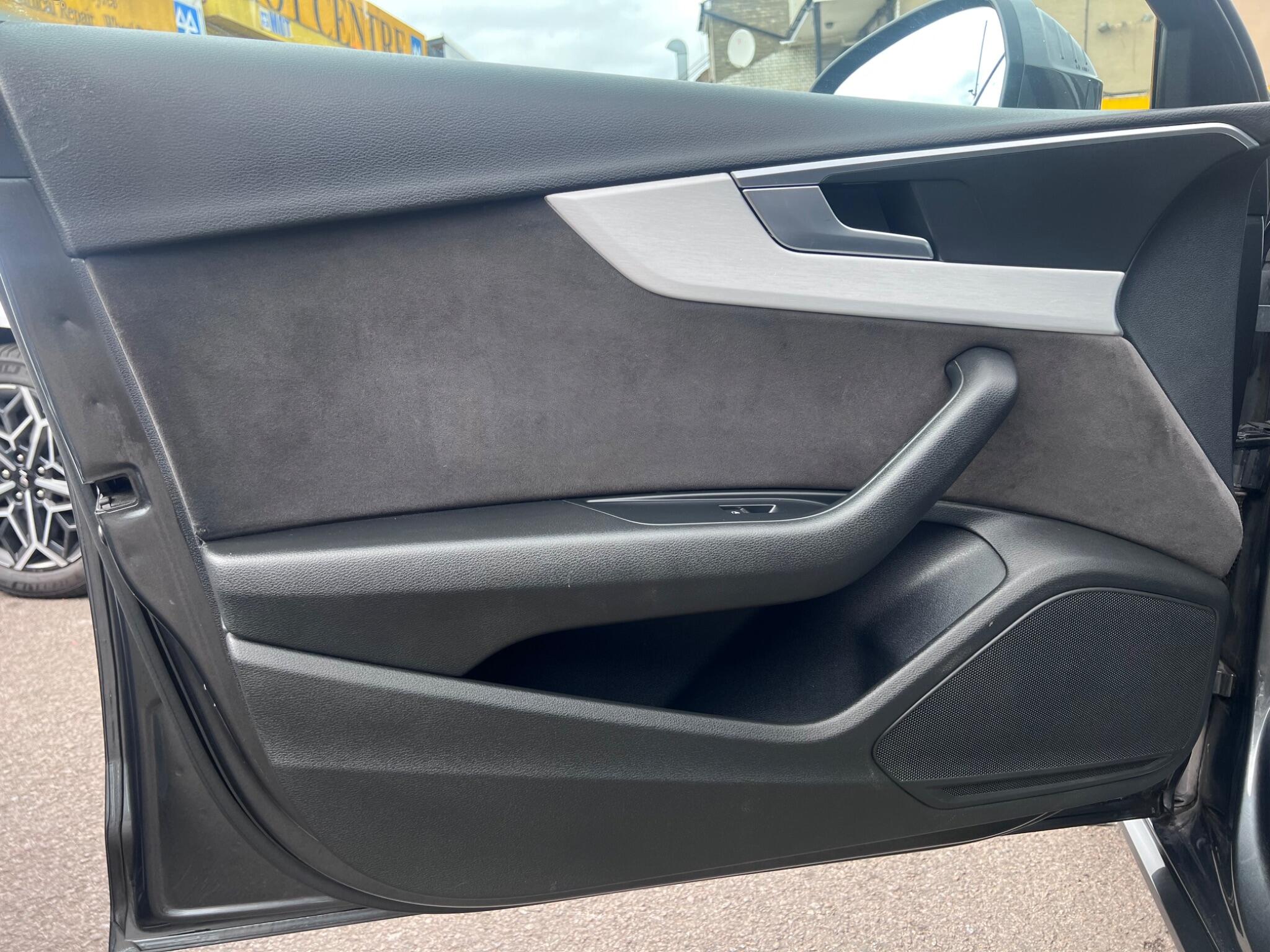 Audi A4 Avant view 35