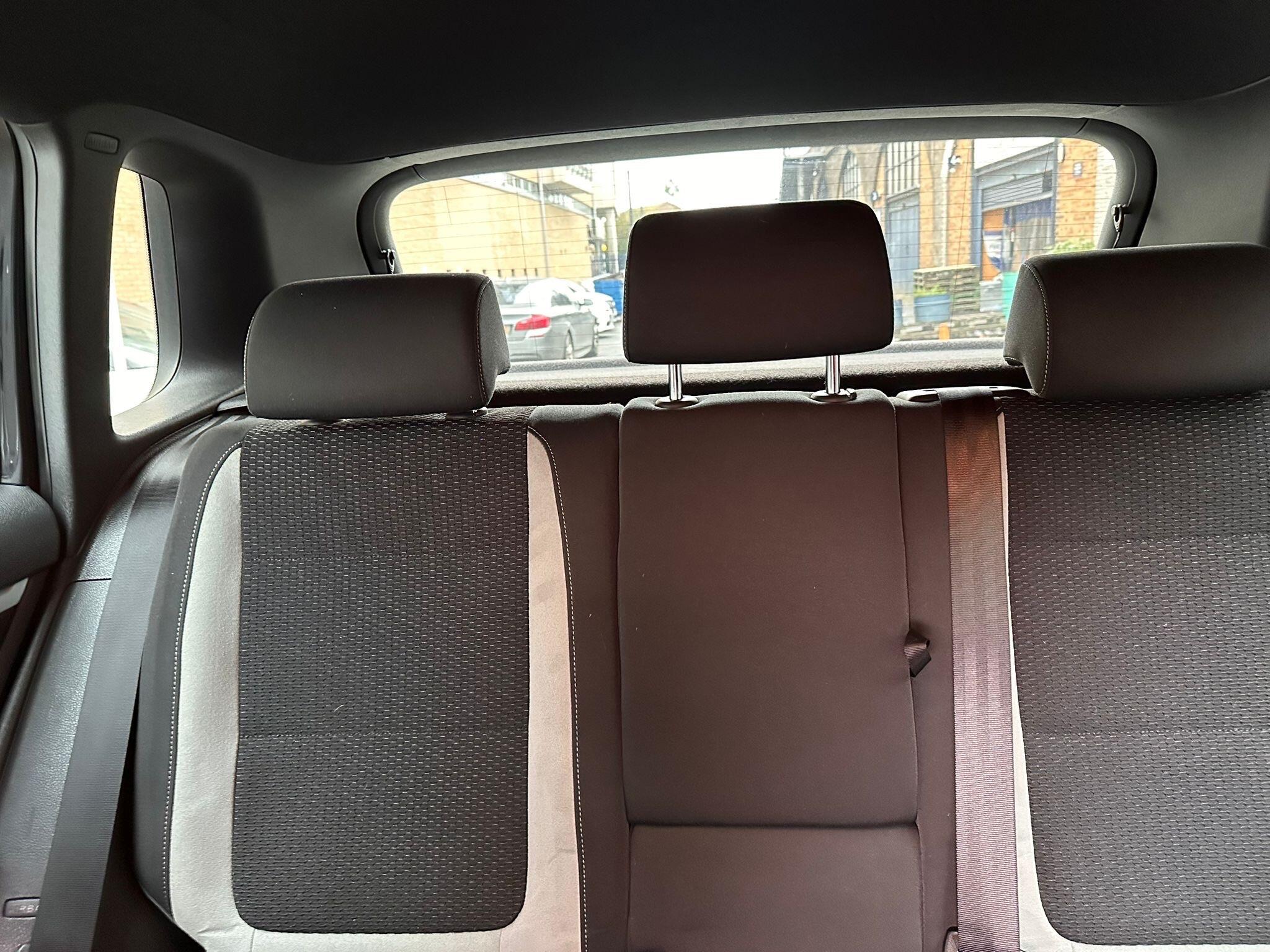 Volkswagen Tiguan view 26