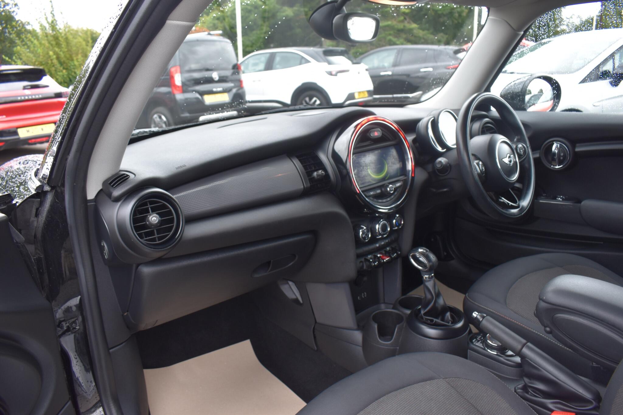 Hatch - 1.5 Cooper Auto Euro 6 (s/s) 3dr - Image 16