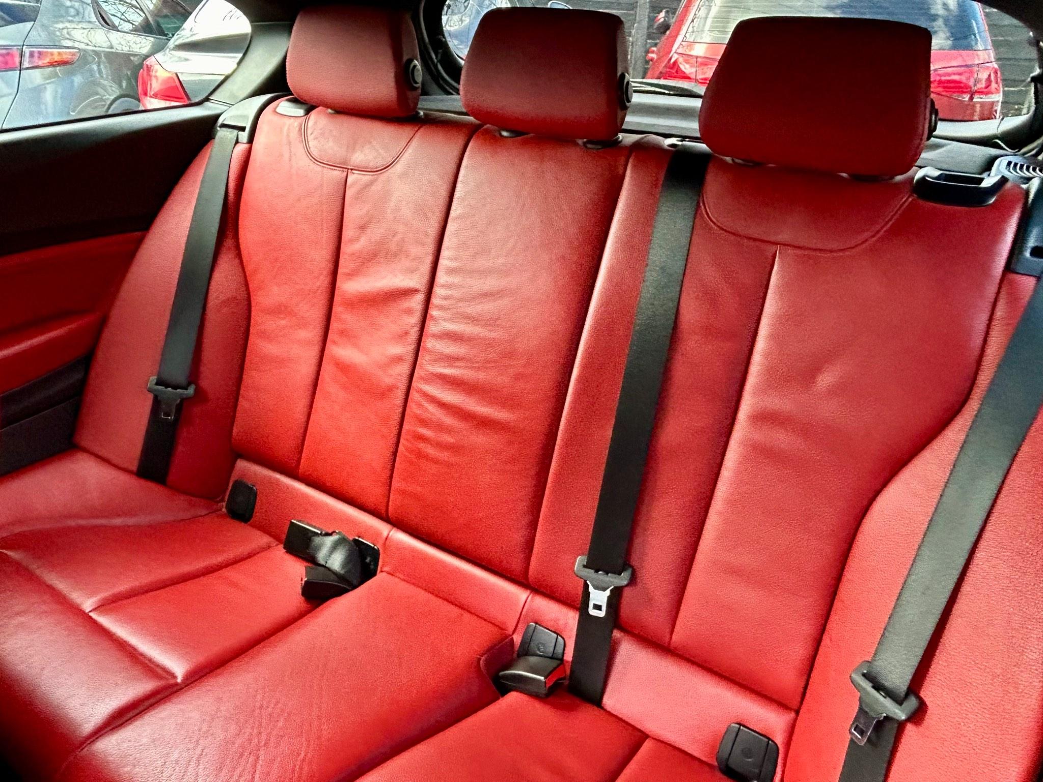 BMW 1 Series view 19