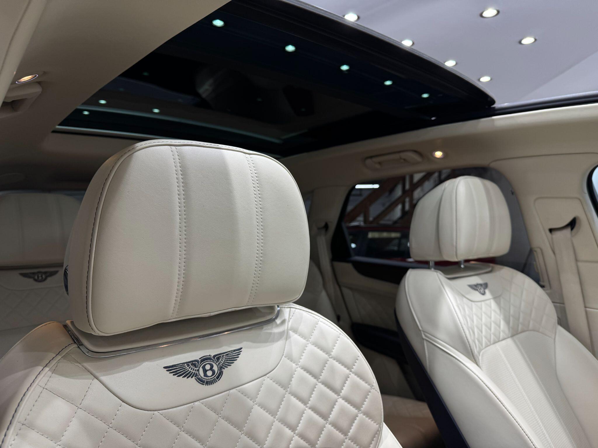 Bentley Bentayga view 27