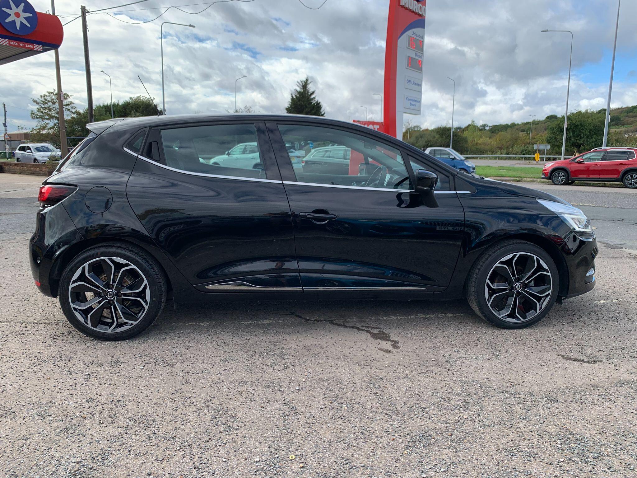 Renault Clio view 9