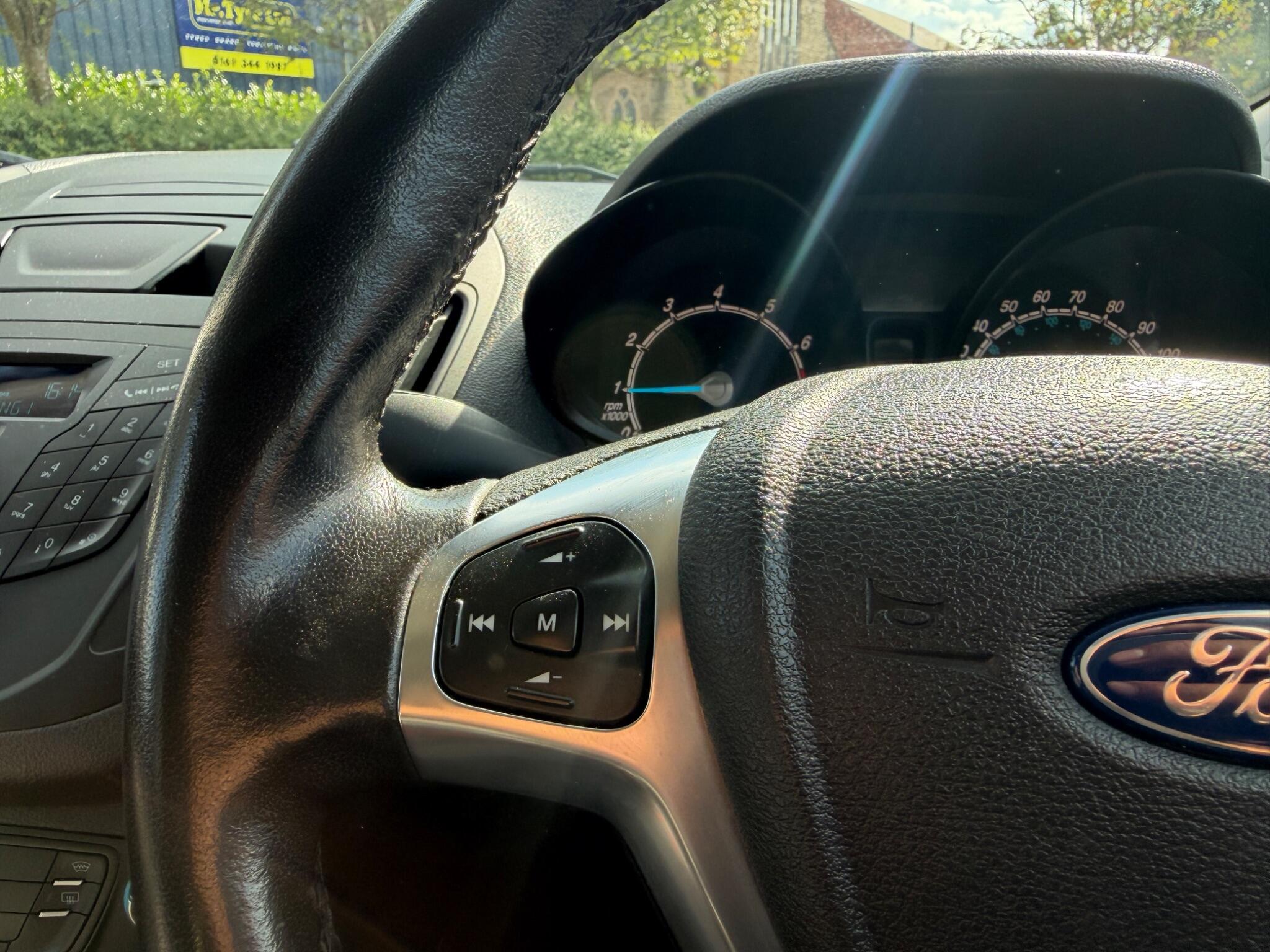 Ford Tourneo Courier view 17