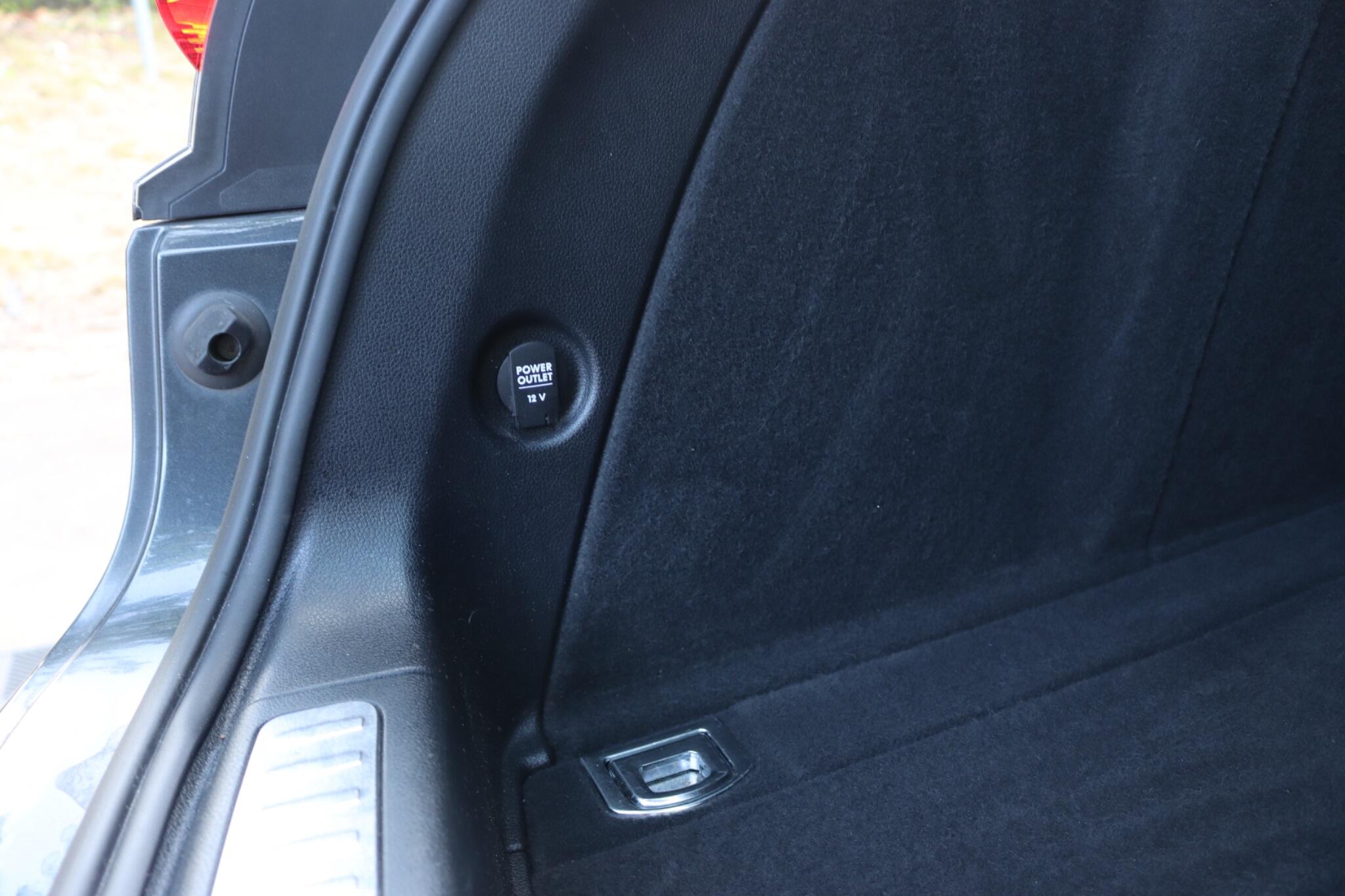 Porsche Macan view 57