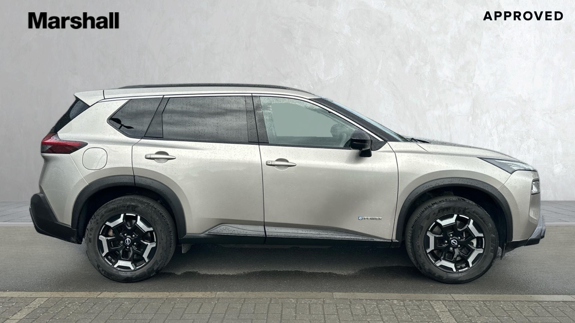 Nissan X-Trail view 5