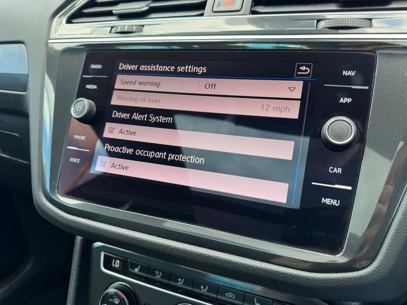 Volkswagen Tiguan view 26