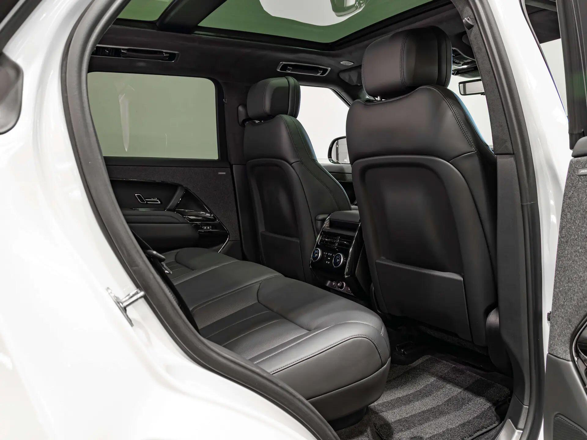 Land Rover Range Rover Sport view 27