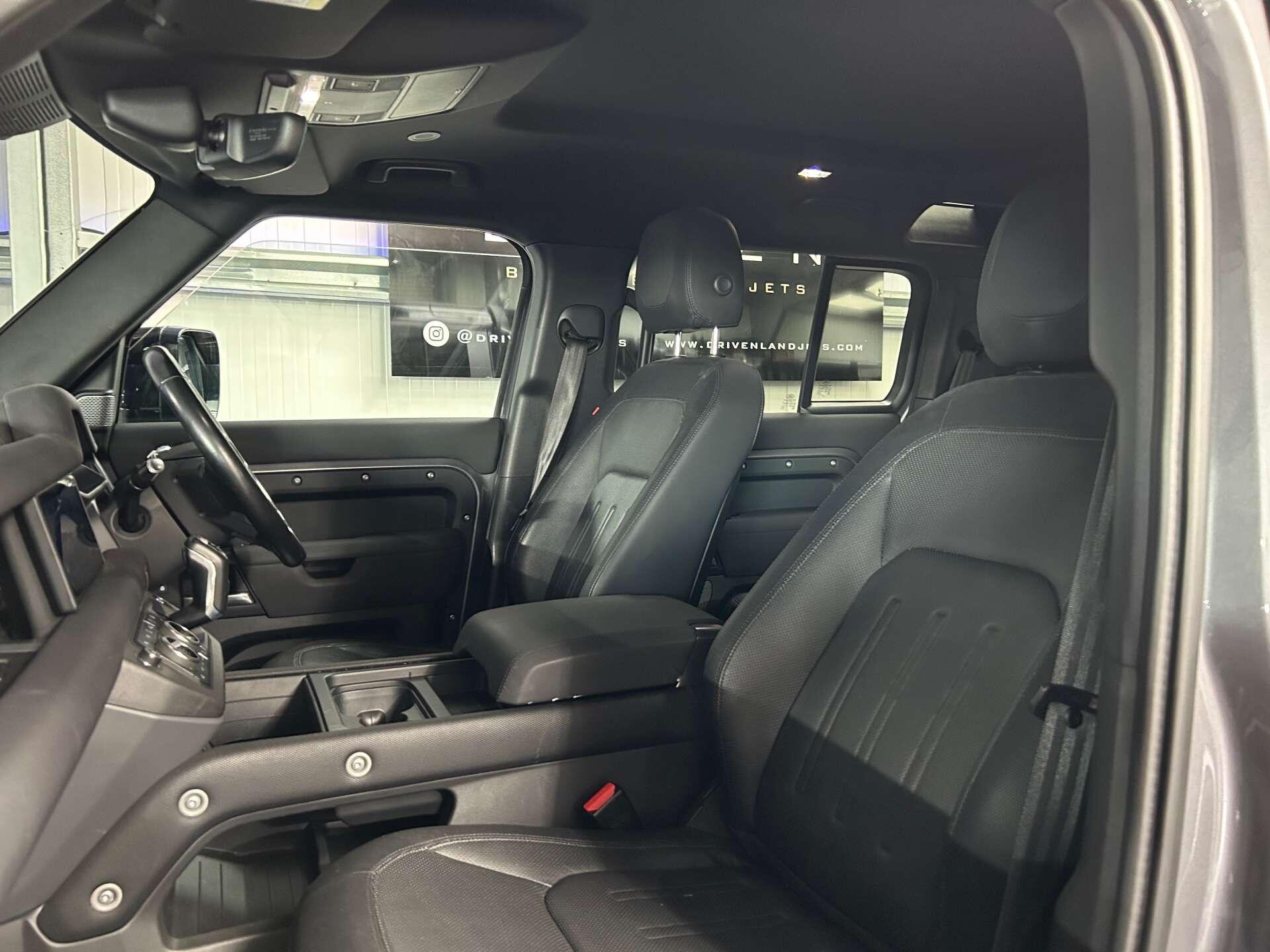 Land Rover Defender 110 view 2