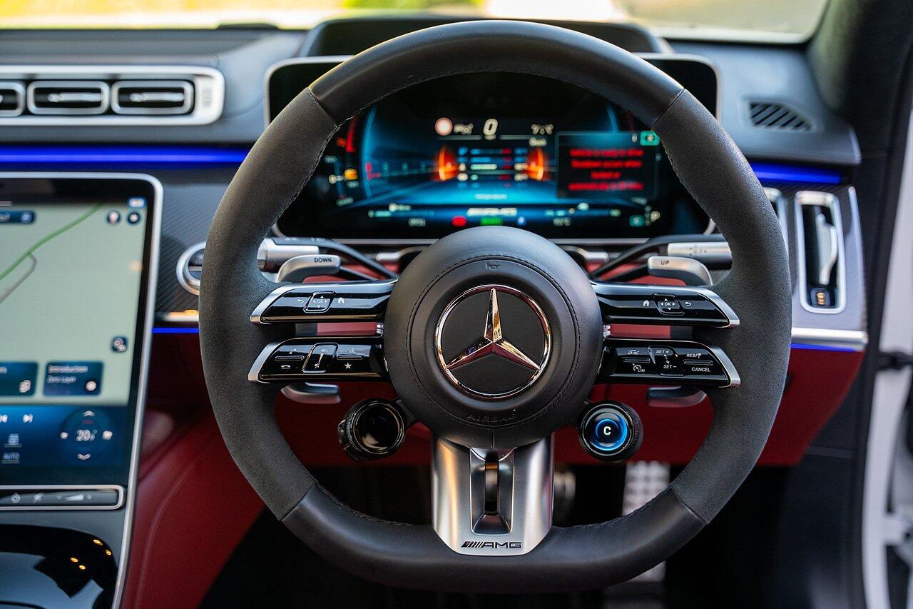 Mercedes-Benz S-Class view 41
