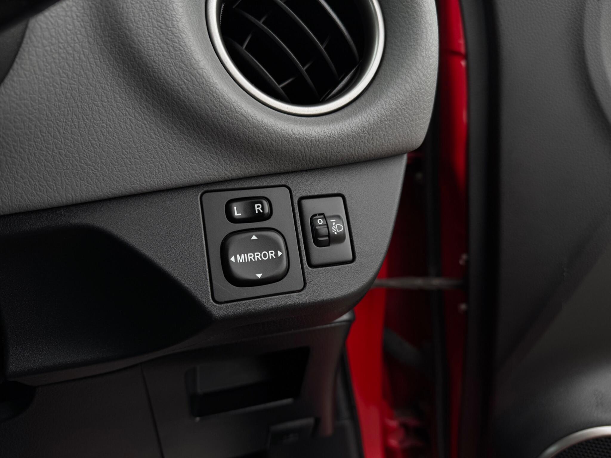 Toyota Yaris view 42
