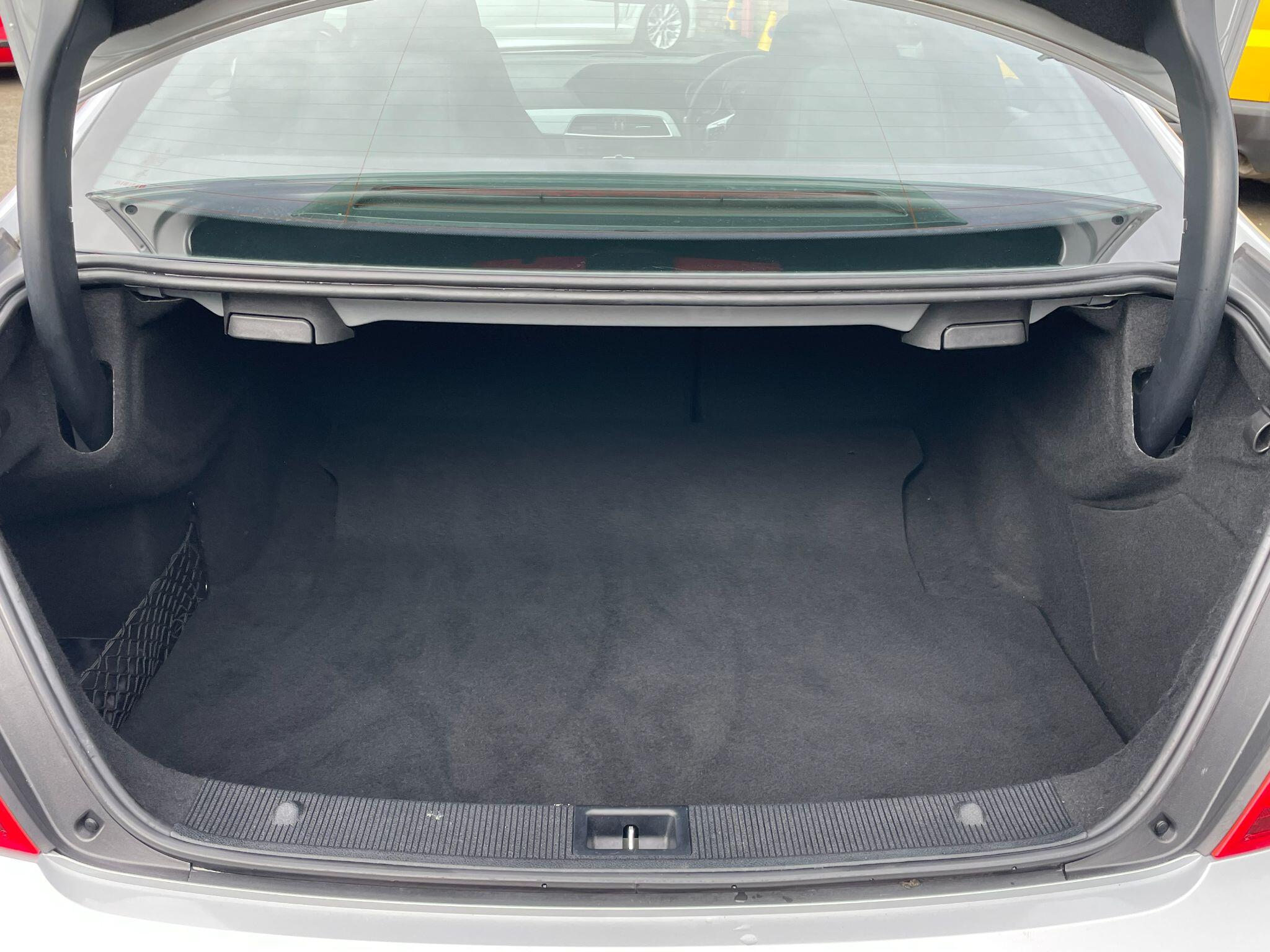 Mercedes-Benz C-Class view 18