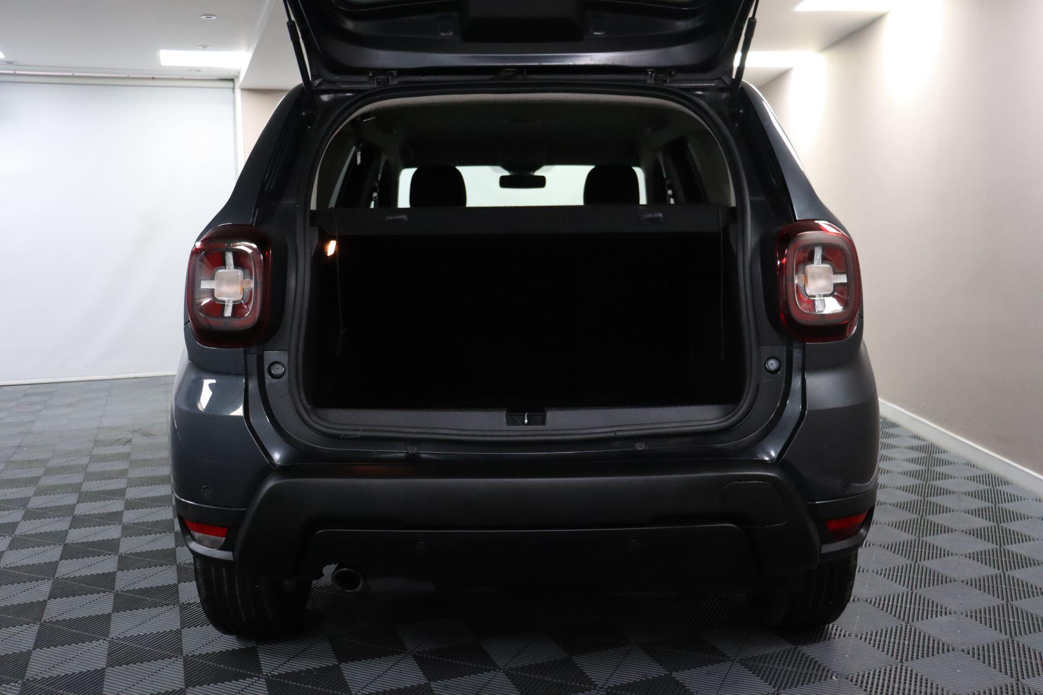 Dacia Duster view 14