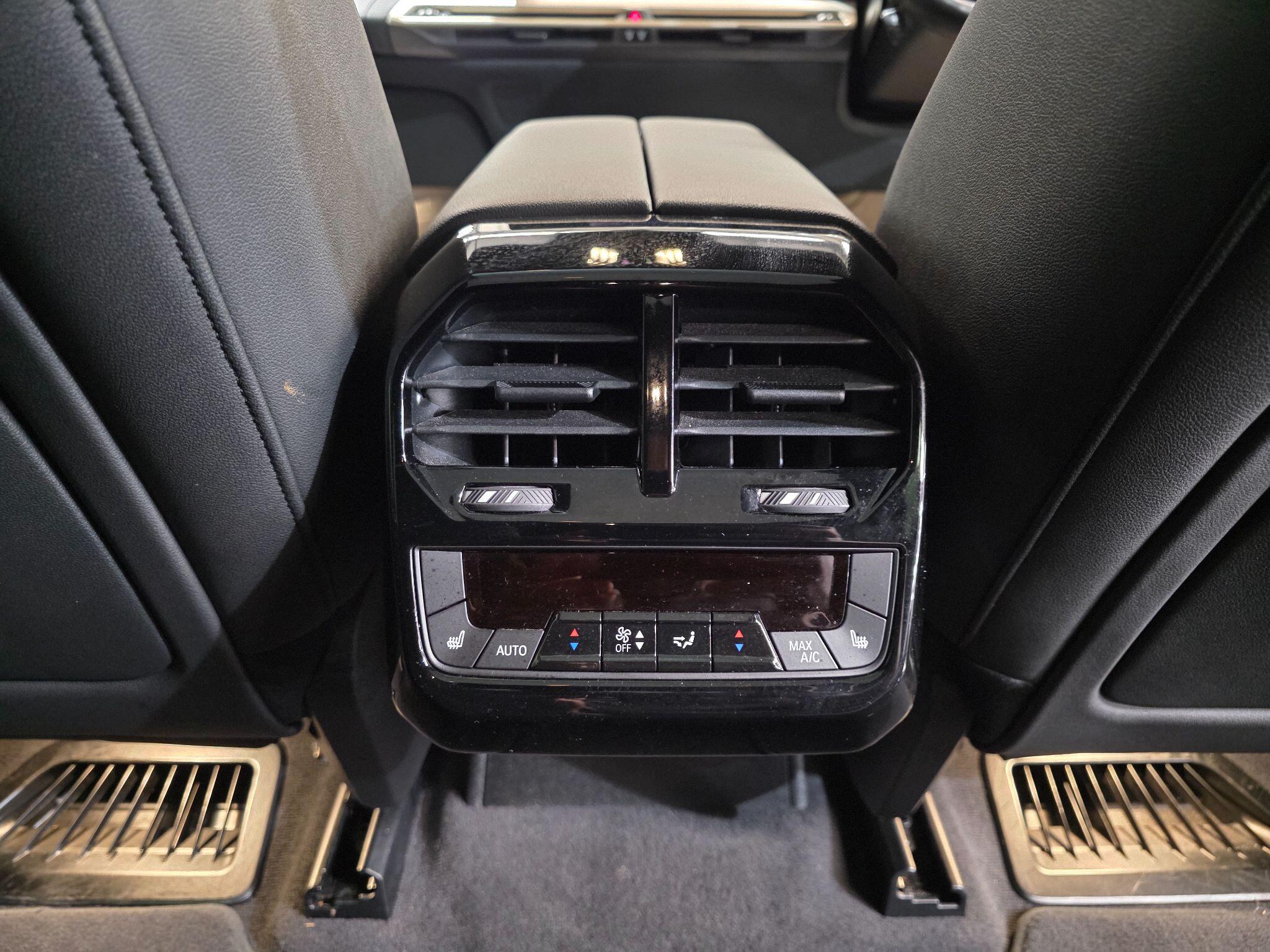 BMW Ix view 31