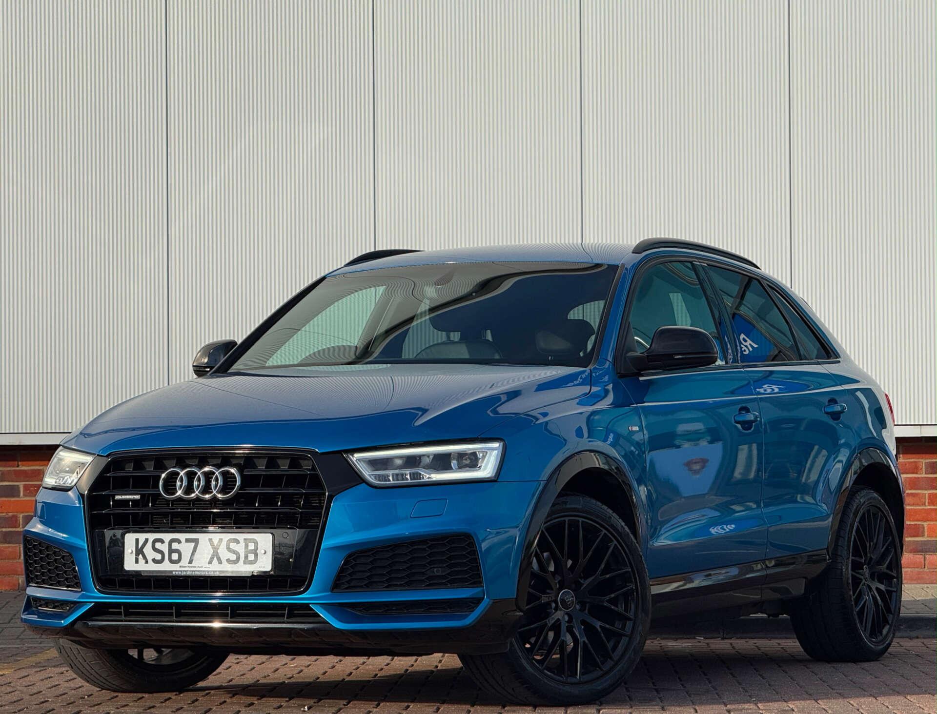 Audi Q3 view 3