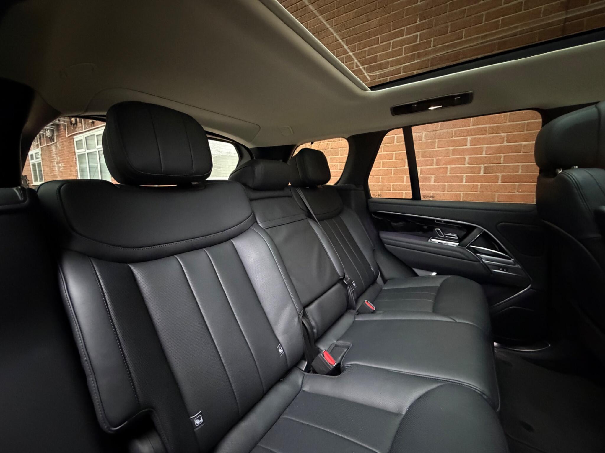 Land Rover Range Rover view 30