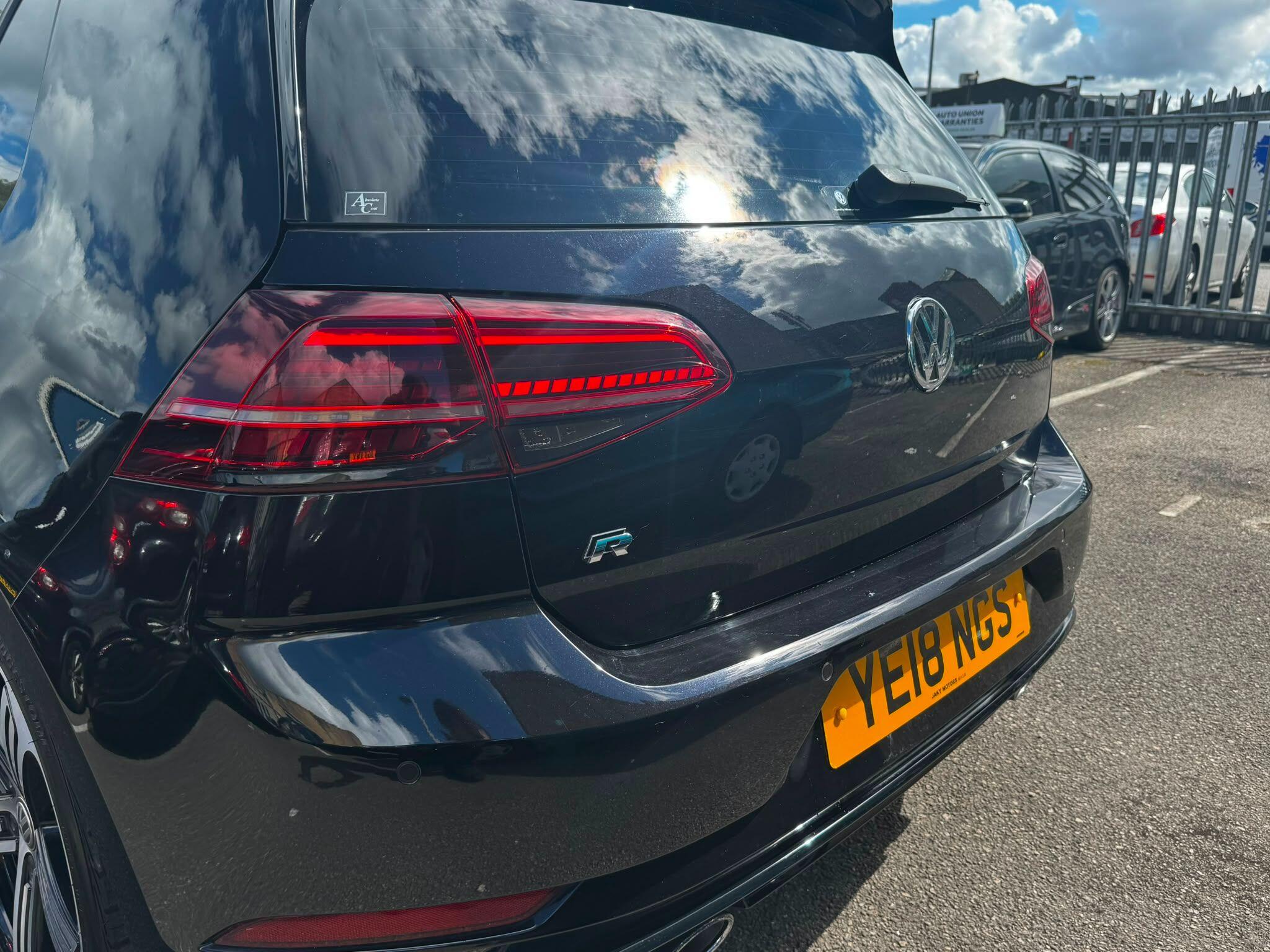Volkswagen Golf view 62