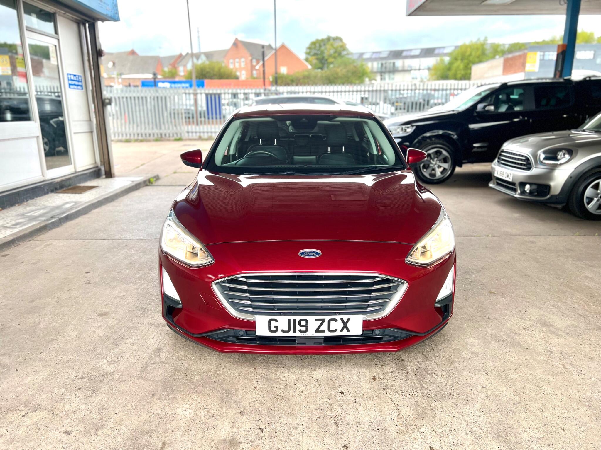 Ford Focus view 2