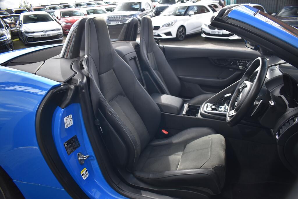 Jaguar F-Type view 9
