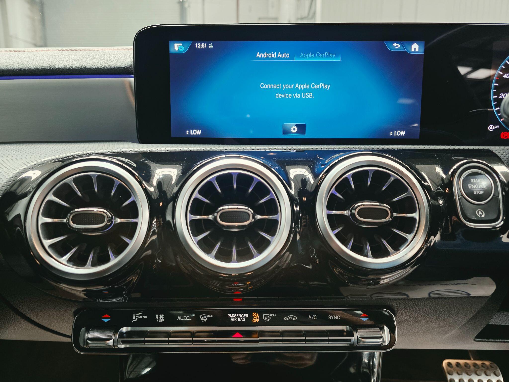 Mercedes-Benz Cla view 9