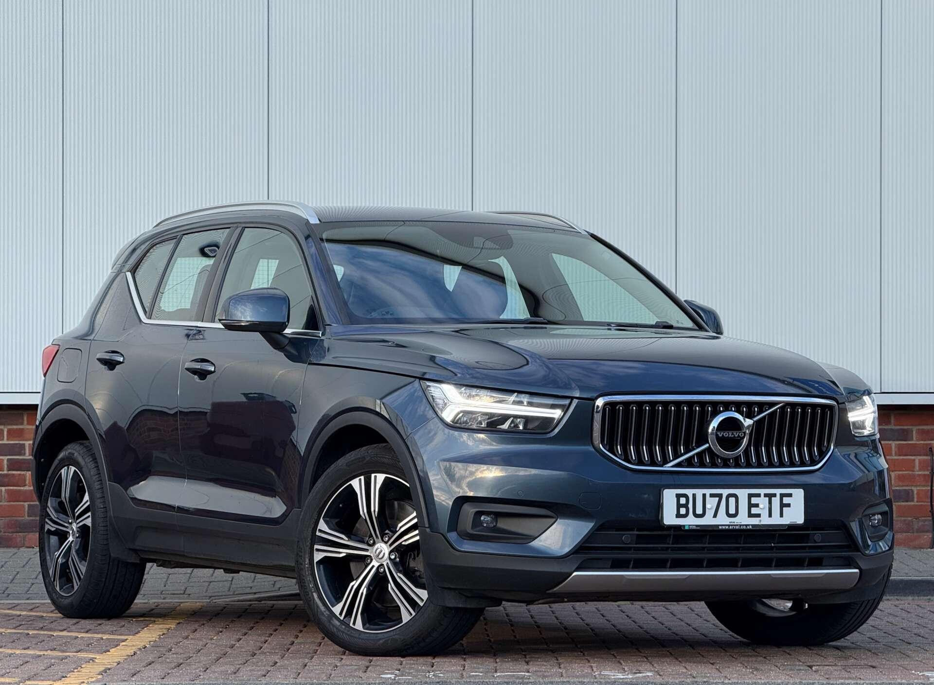 Volvo XC40 main image